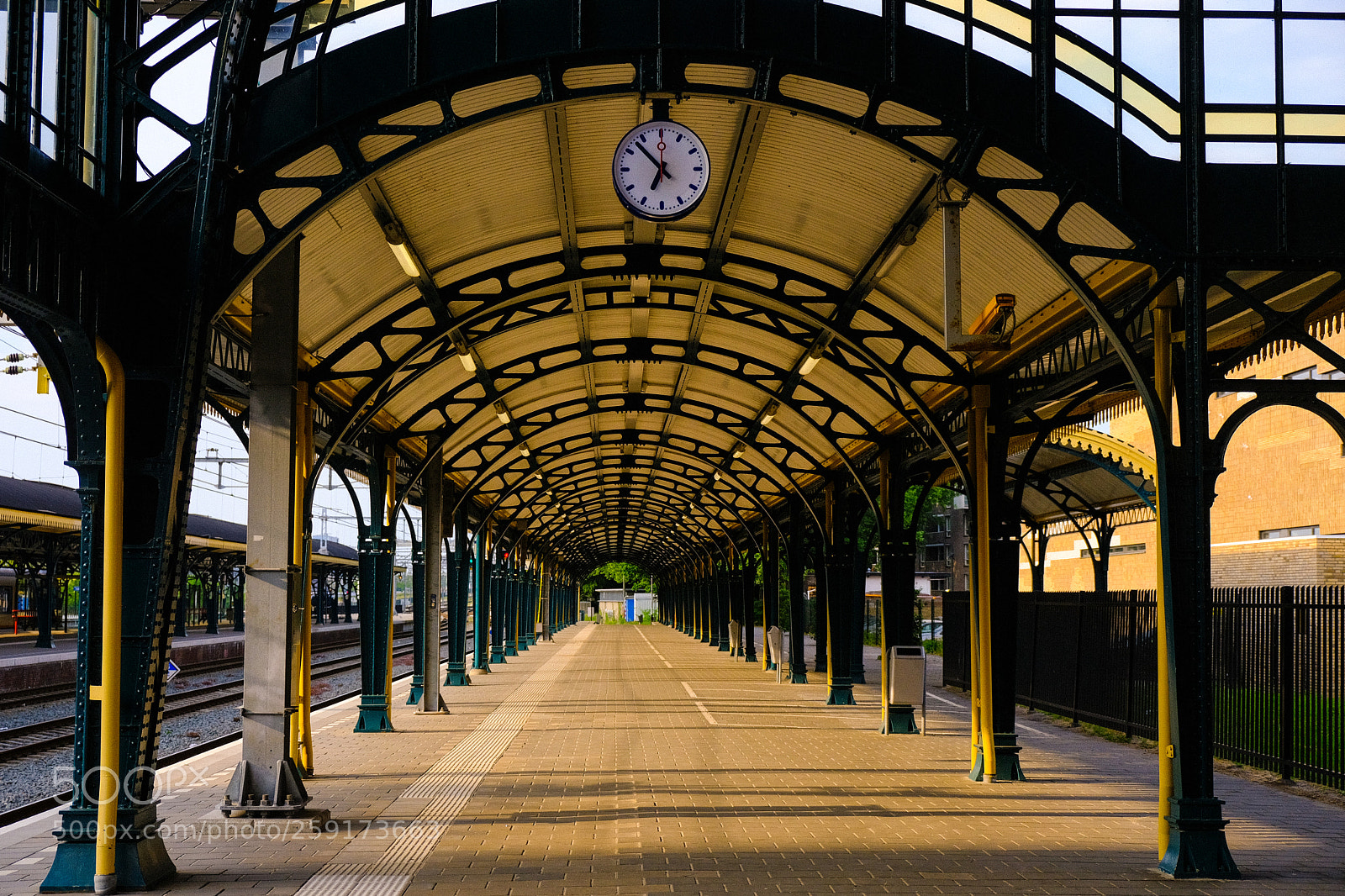 Fujifilm X-H1 sample photo. Train ride back home photography