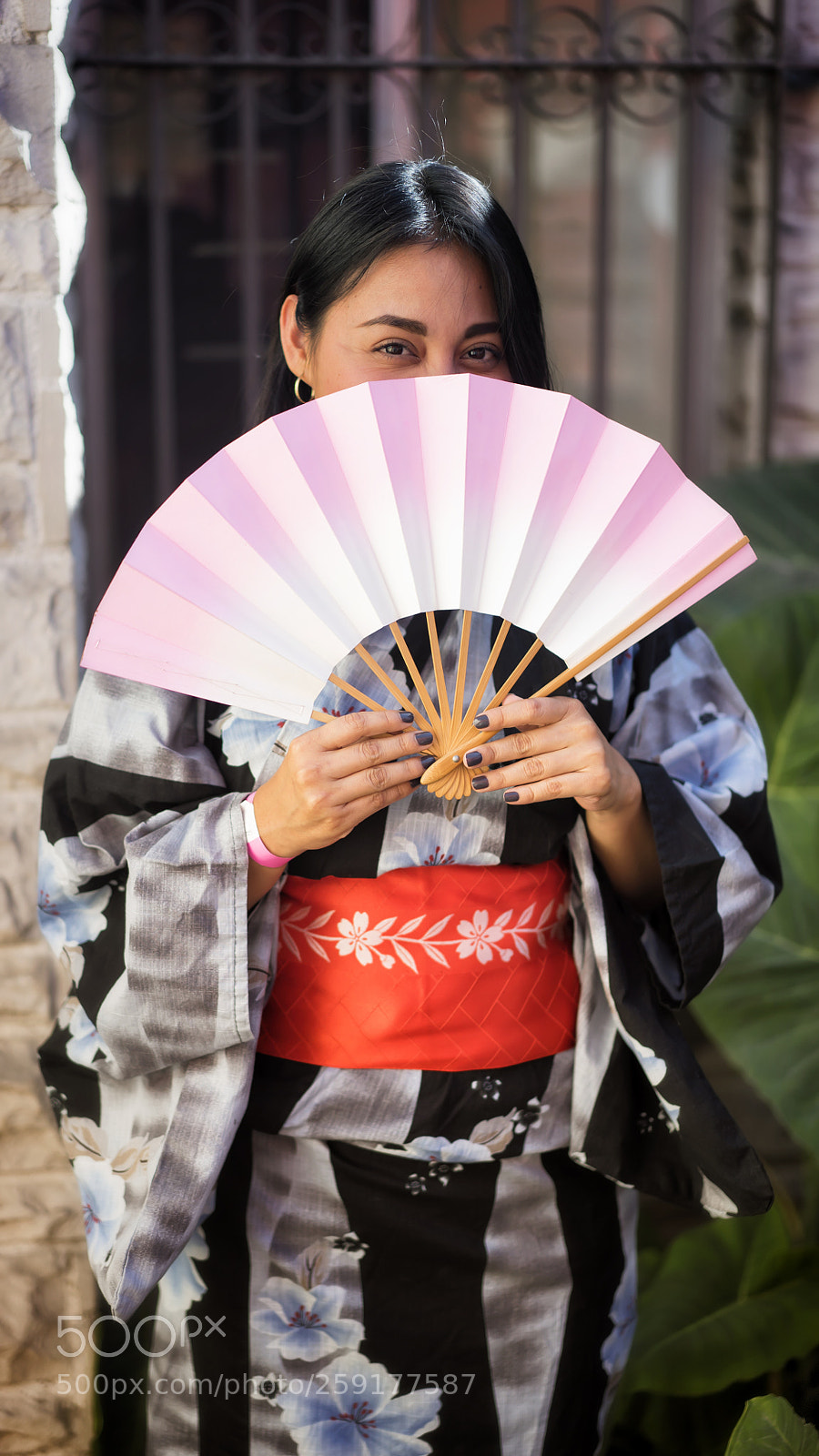 Sony a7S II sample photo. Asian model dressed in photography