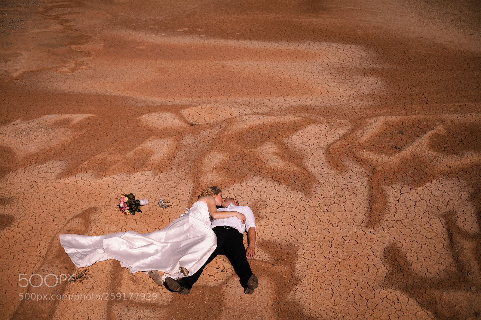 Canon EOS 5D Mark II sample photo. Desert bride photography