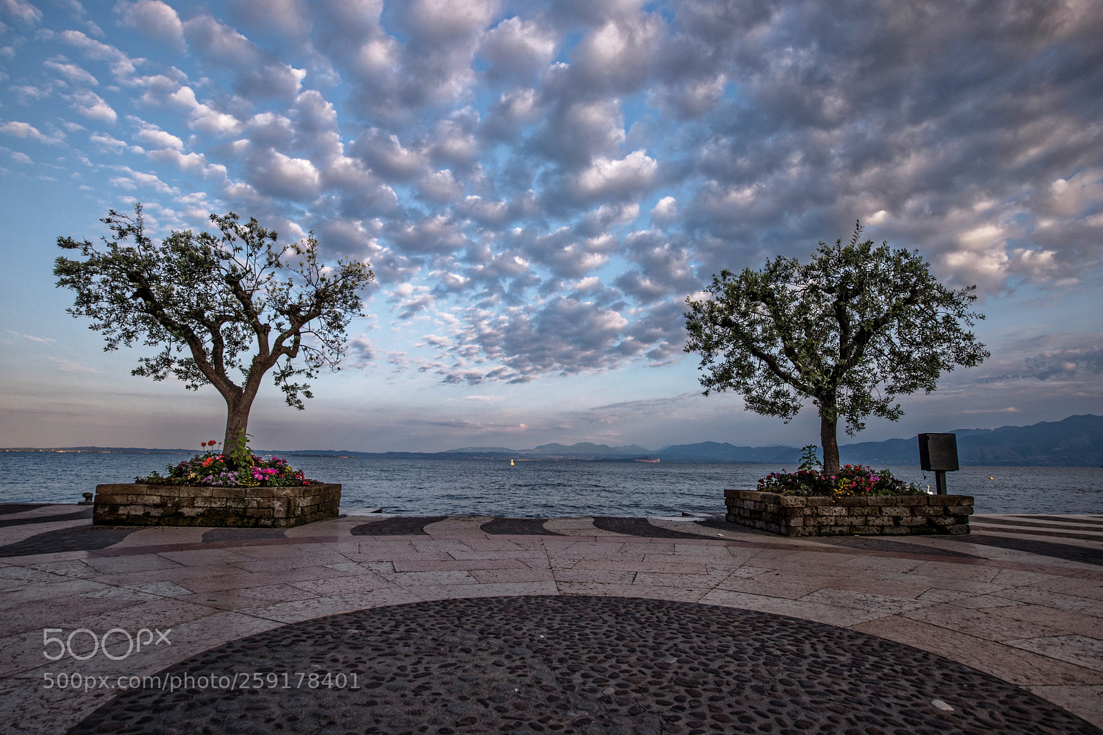 Canon EOS 6D Mark II sample photo. Test lazise dxo photography