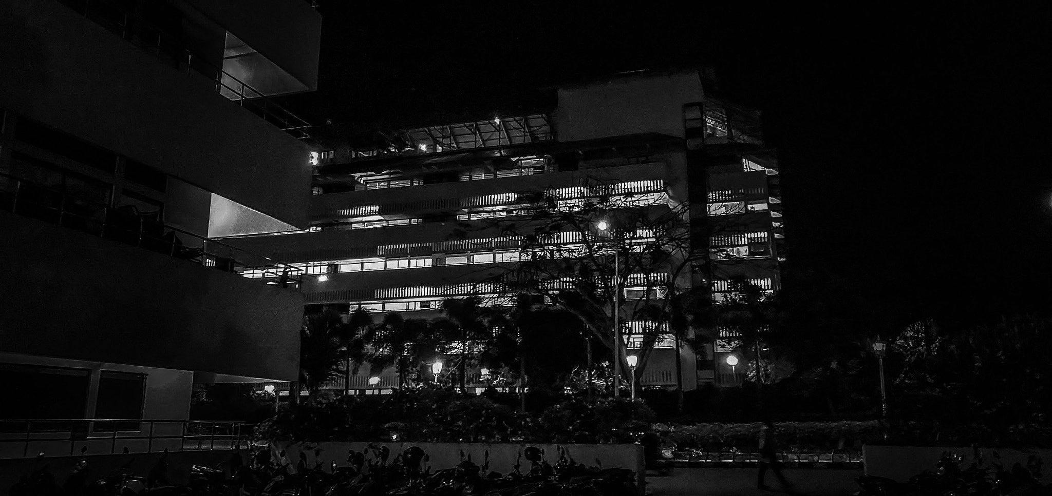 OnePlus A6000 sample photo. Nightlife photography