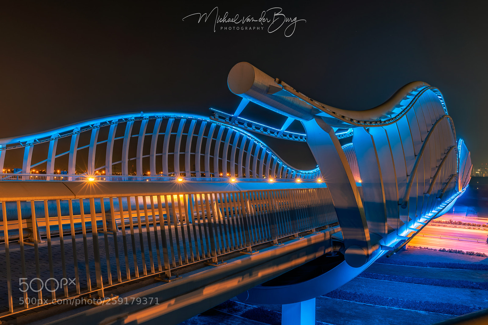 Canon EOS 5D Mark IV sample photo. Meydan bridge & beyond photography