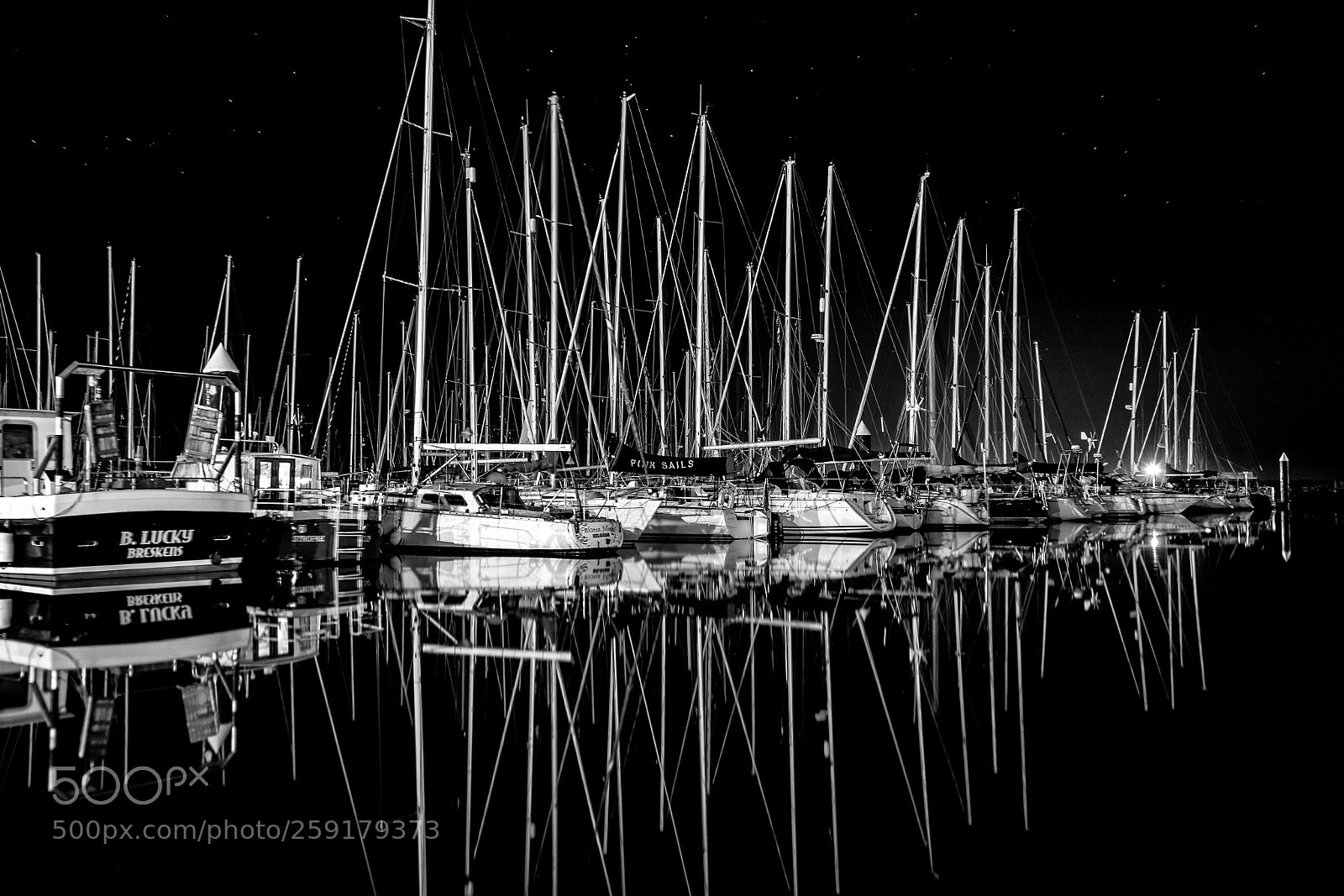 Canon EOS 750D (EOS Rebel T6i / EOS Kiss X8i) sample photo. Breskens harbor photography