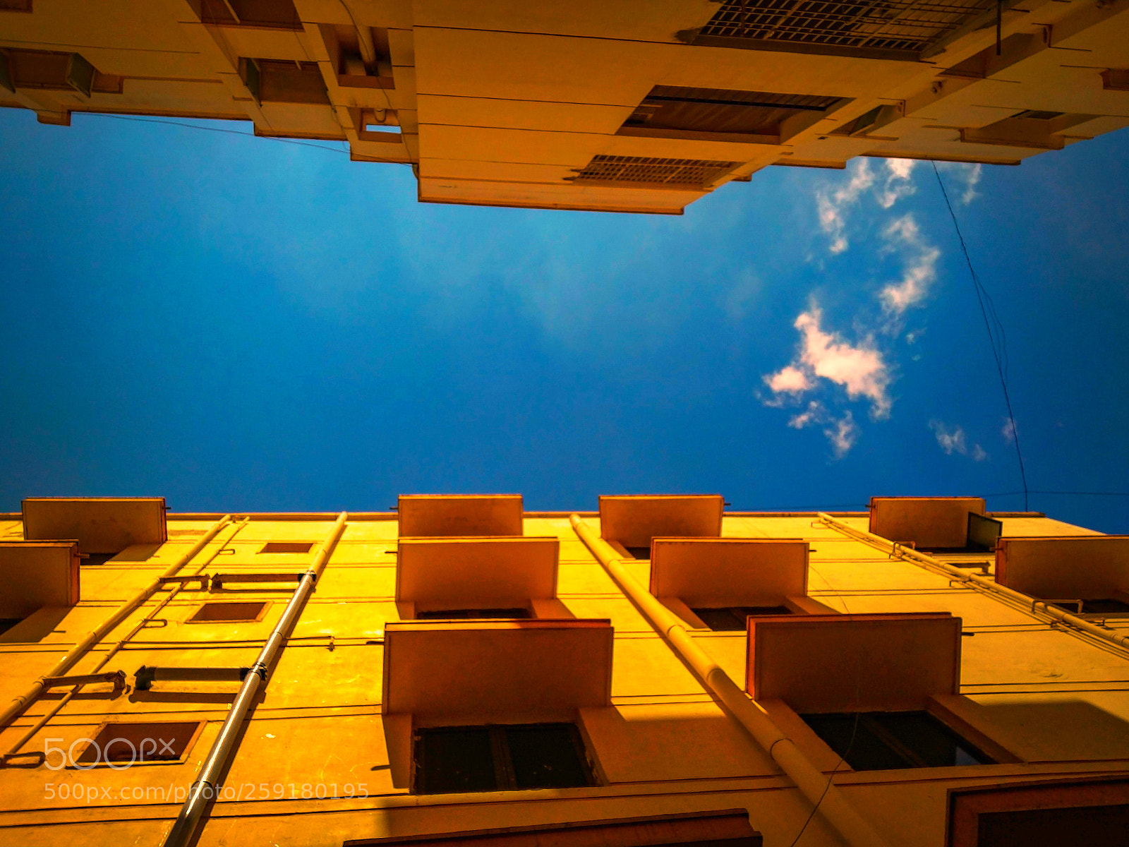 OnePlus 5T sample photo. Viewing sky photography
