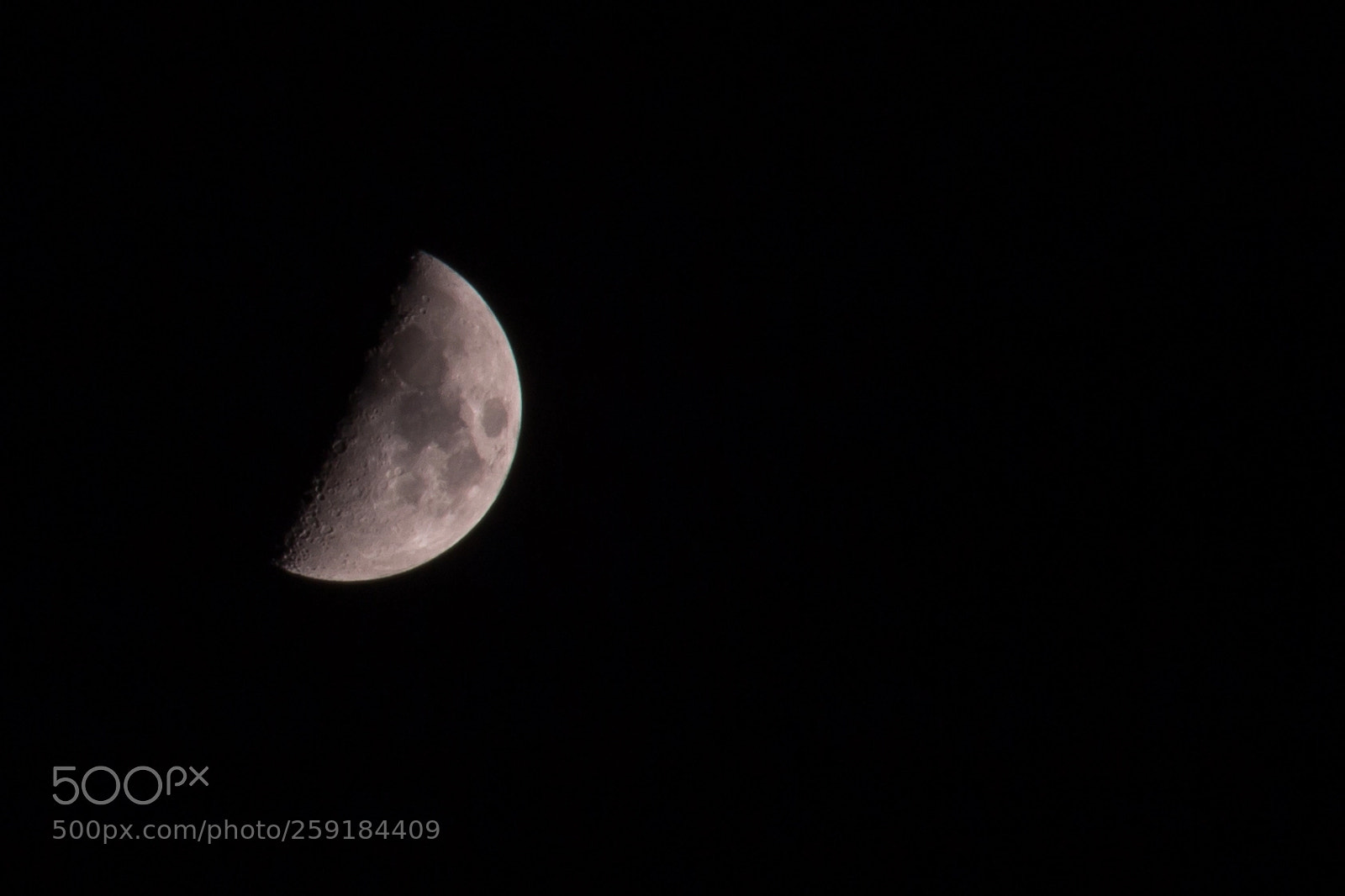 Canon EOS 700D (EOS Rebel T5i / EOS Kiss X7i) sample photo. Half moon bochum photography