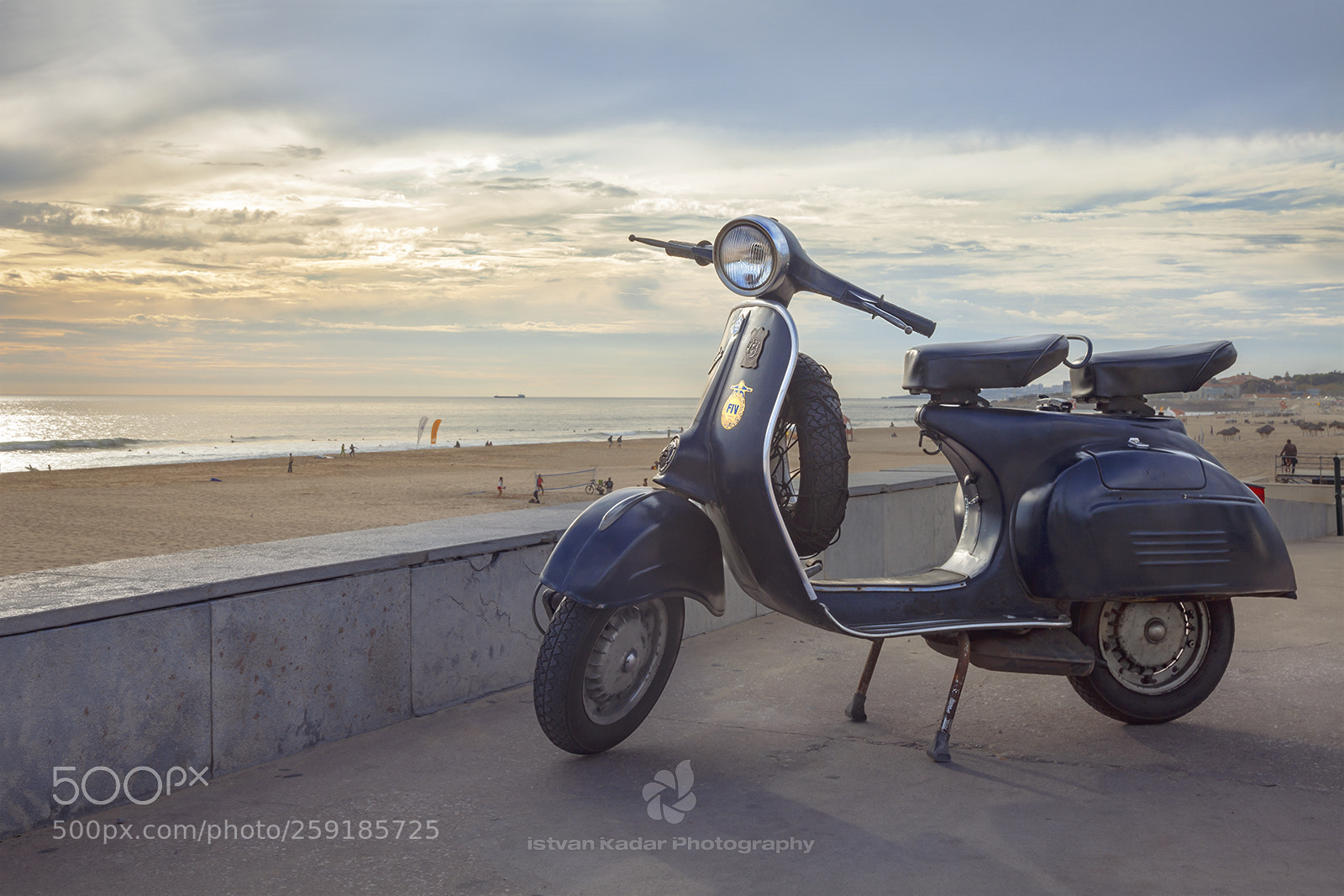 Canon EOS 5D Mark II sample photo. Italian old-timer scooter photography