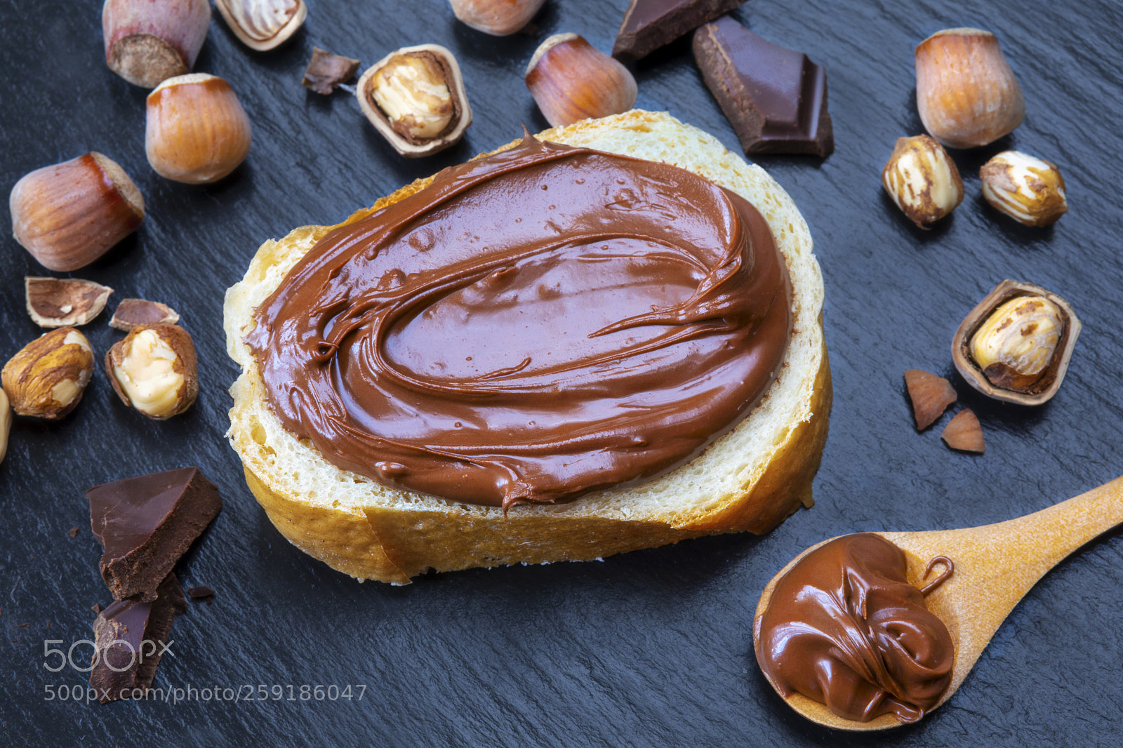 Canon EOS 5D Mark IV sample photo. Hazelnut nougat cream on photography