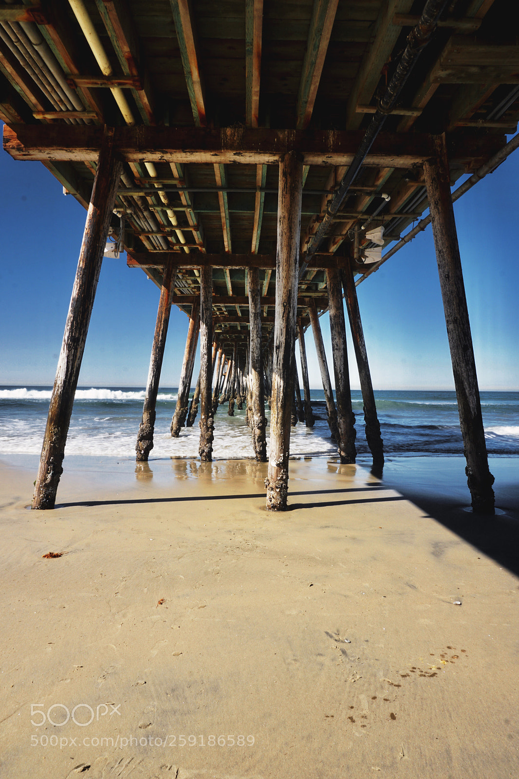 Sony a6300 sample photo. Ib pier. photography