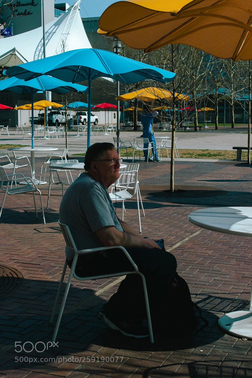 Canon EOS 77D (EOS 9000D / EOS 770D) sample photo. Street portrait. photography