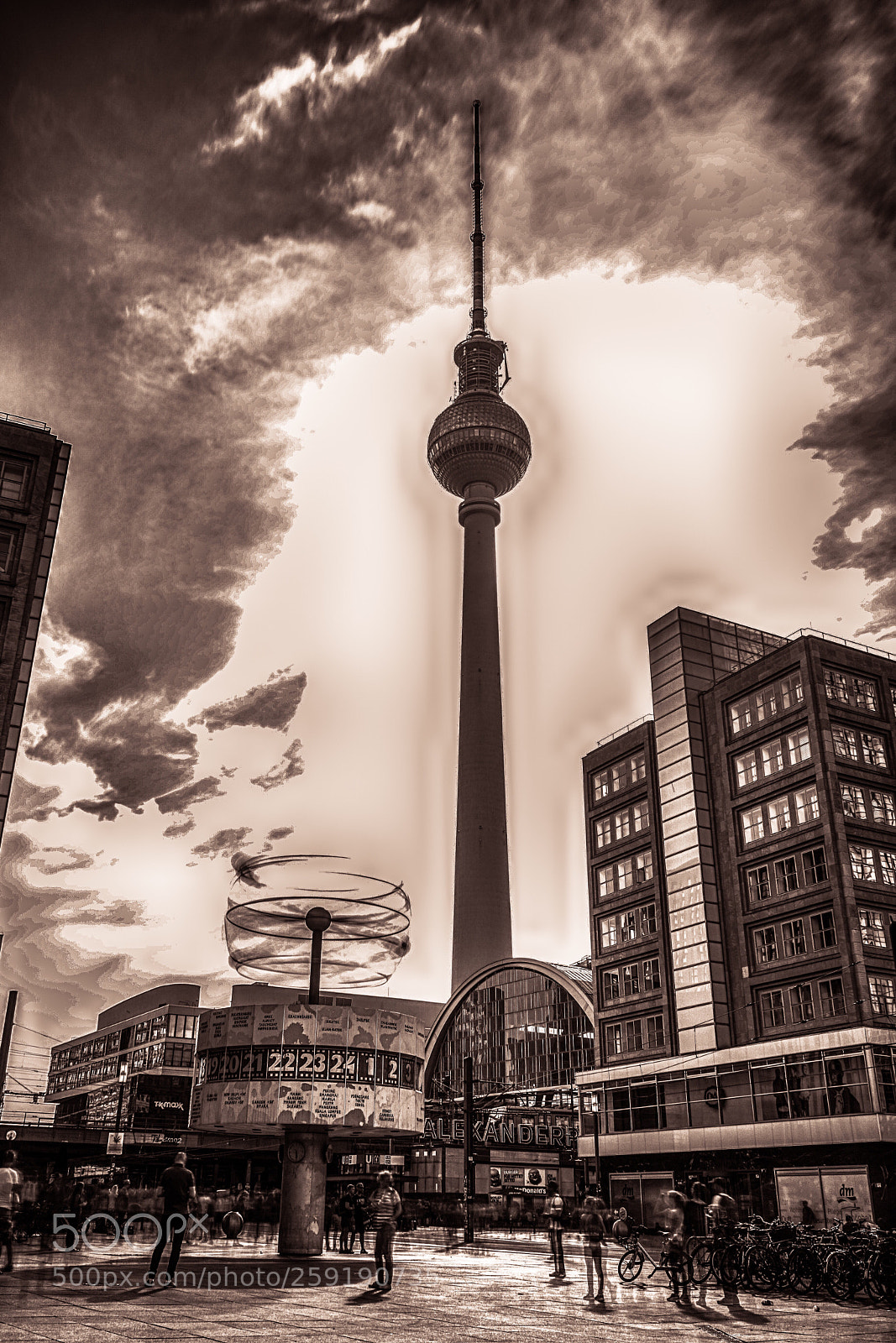 Sony a7 sample photo. Berlin - alexanderplatz || photography
