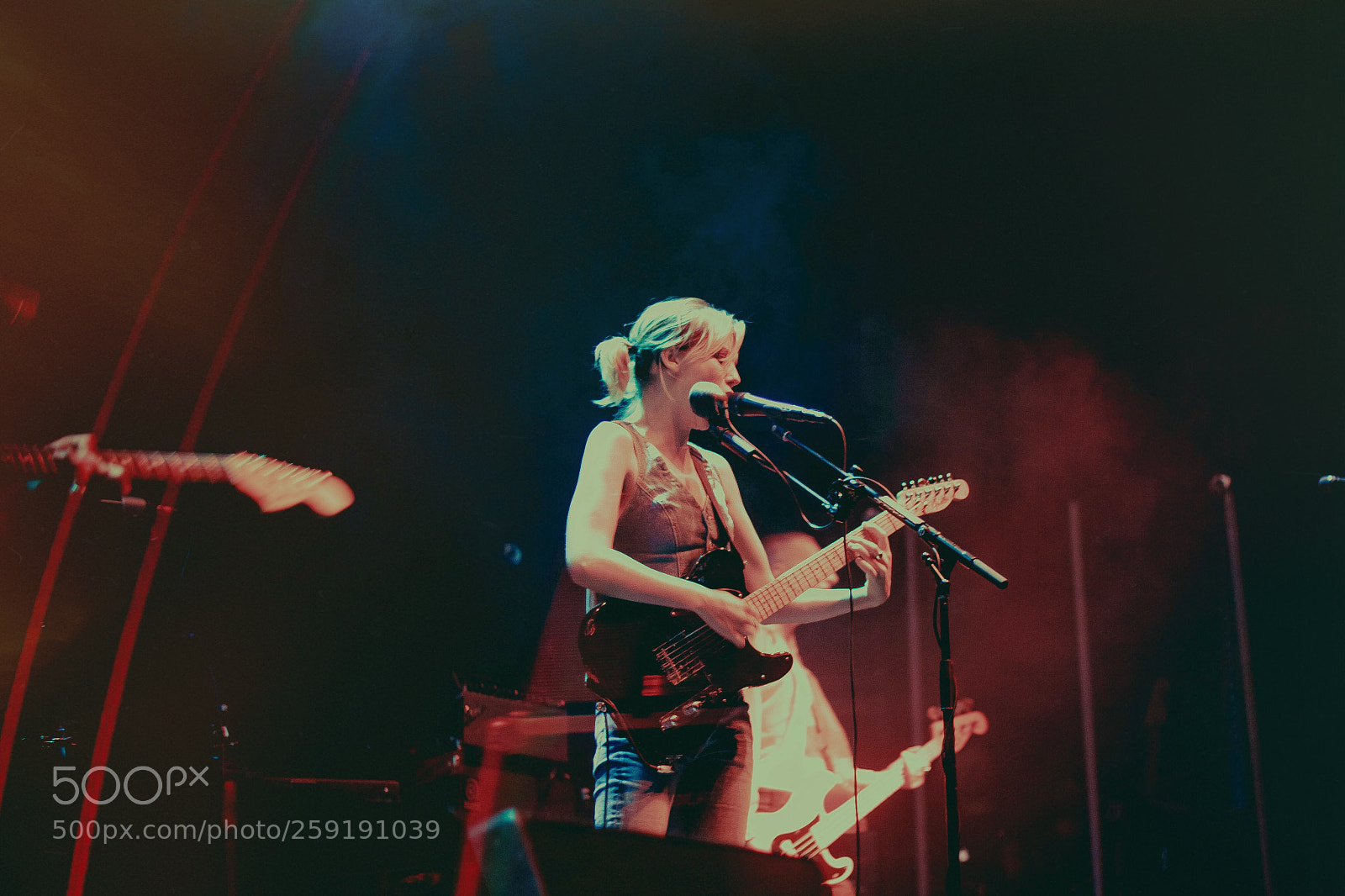Canon EOS 600D (Rebel EOS T3i / EOS Kiss X5) sample photo. Wolf alice photography