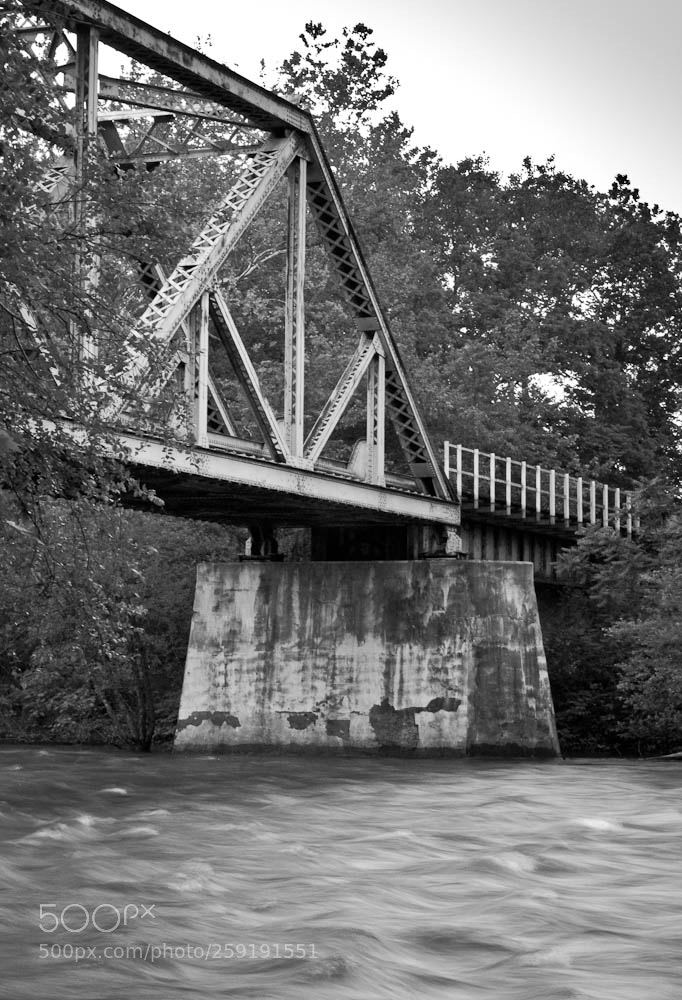 Nikon D80 sample photo. Moorefiled, wv and some photography