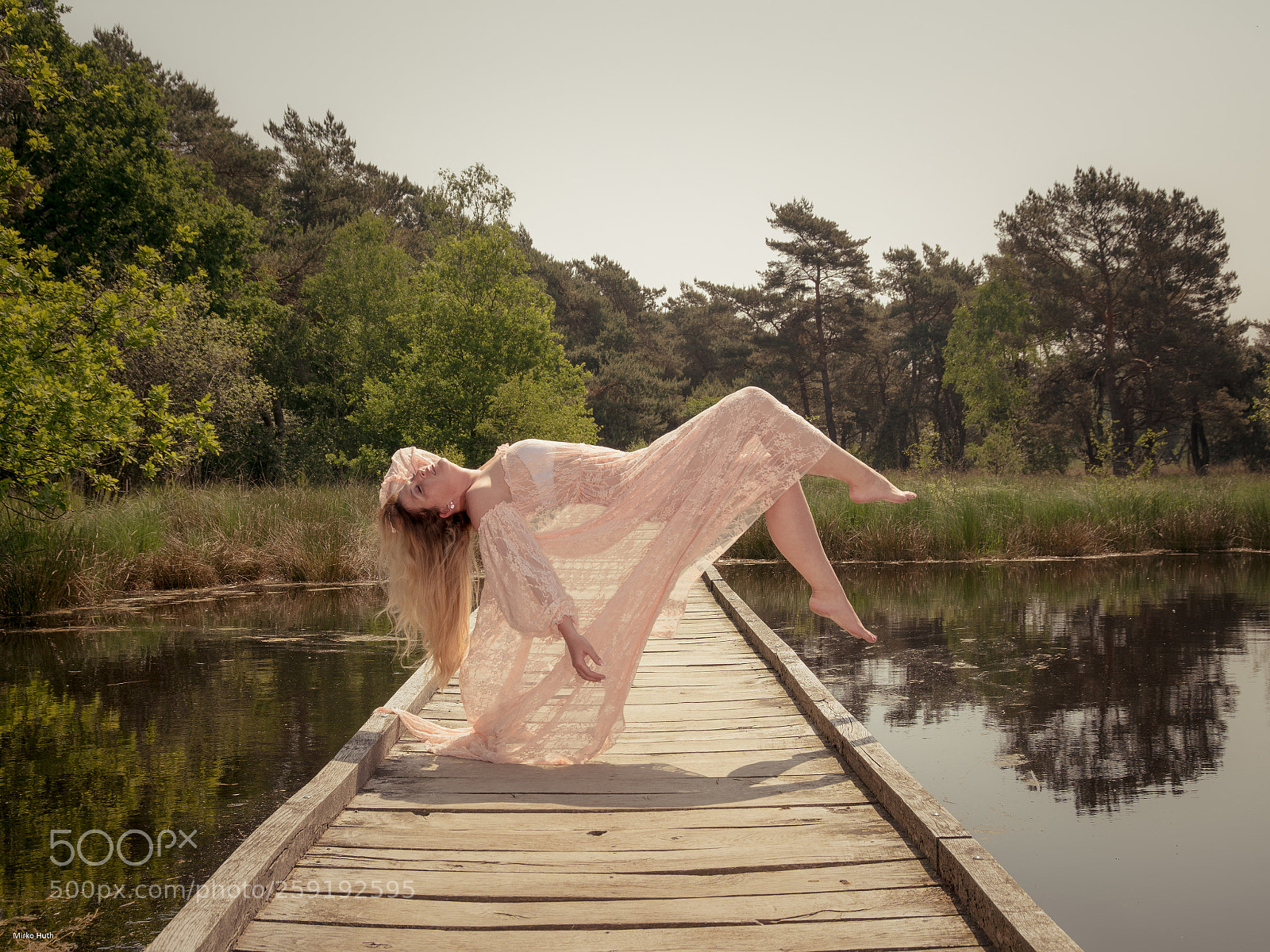 Nikon D750 sample photo. Su - levitation ii photography