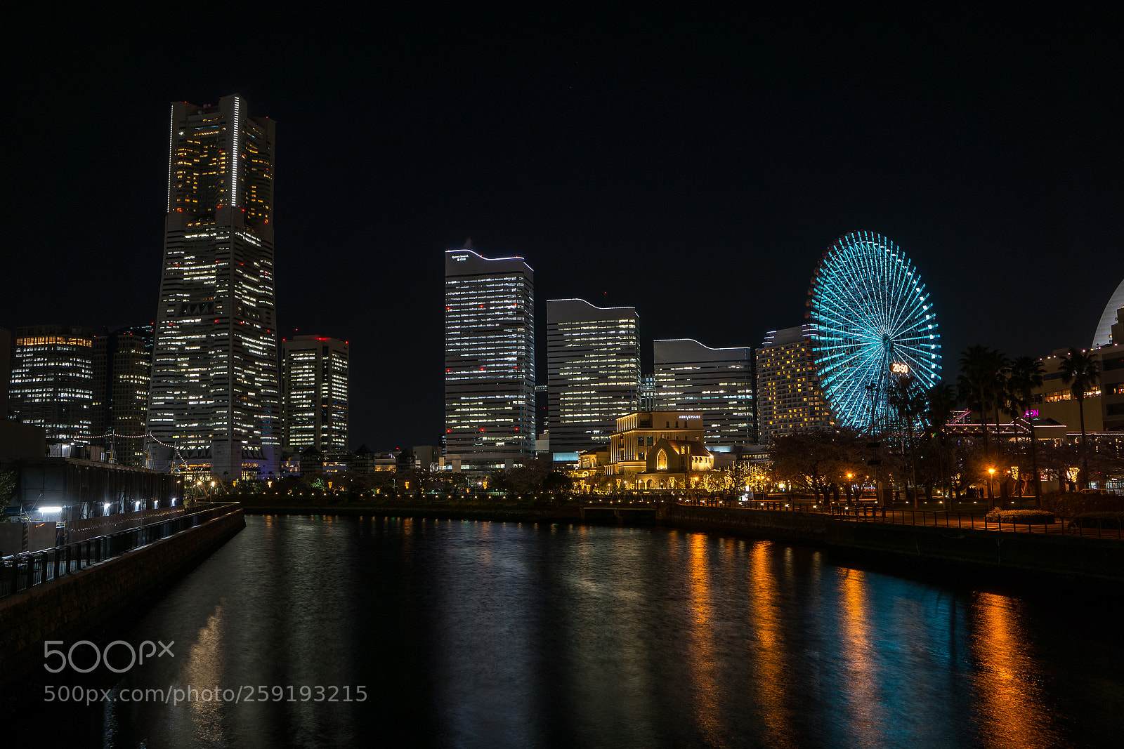 Samsung NX300 sample photo. Shining yokohama photography