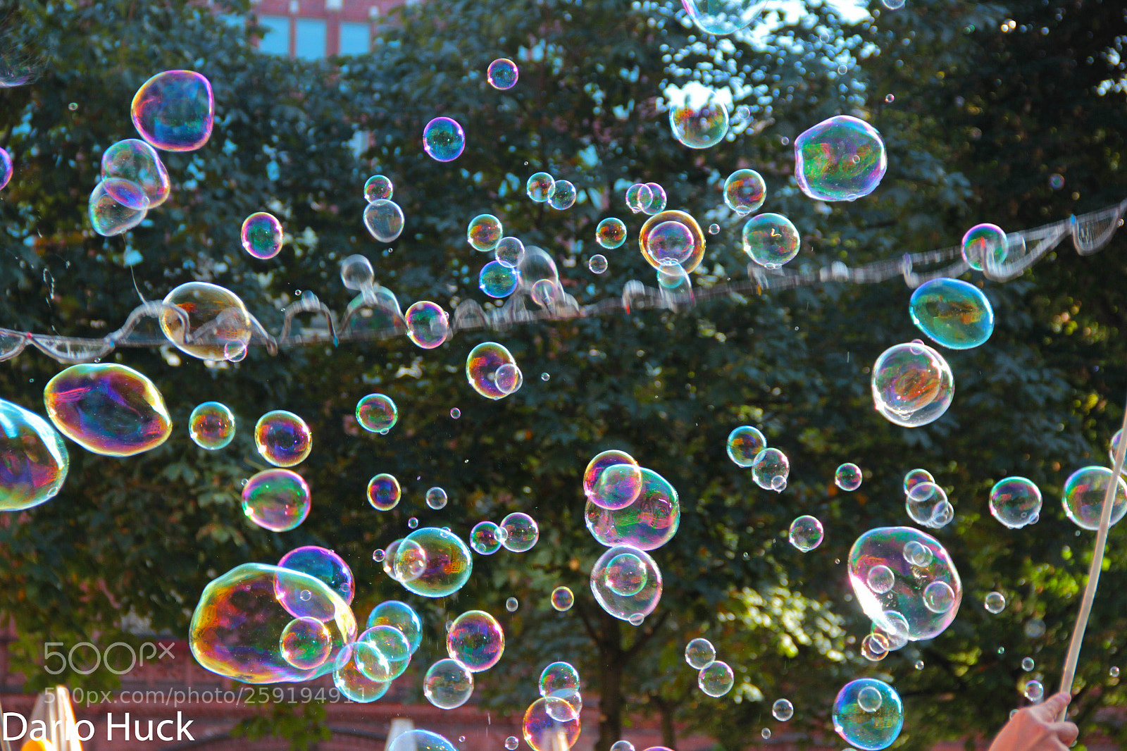 Canon EOS 60D sample photo. Flying soap-bubble in berlin photography