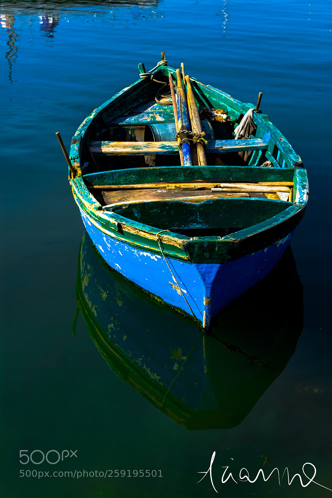 Canon EOS 1200D (EOS Rebel T5 / EOS Kiss X70 / EOS Hi) sample photo. Boat and reflections in photography