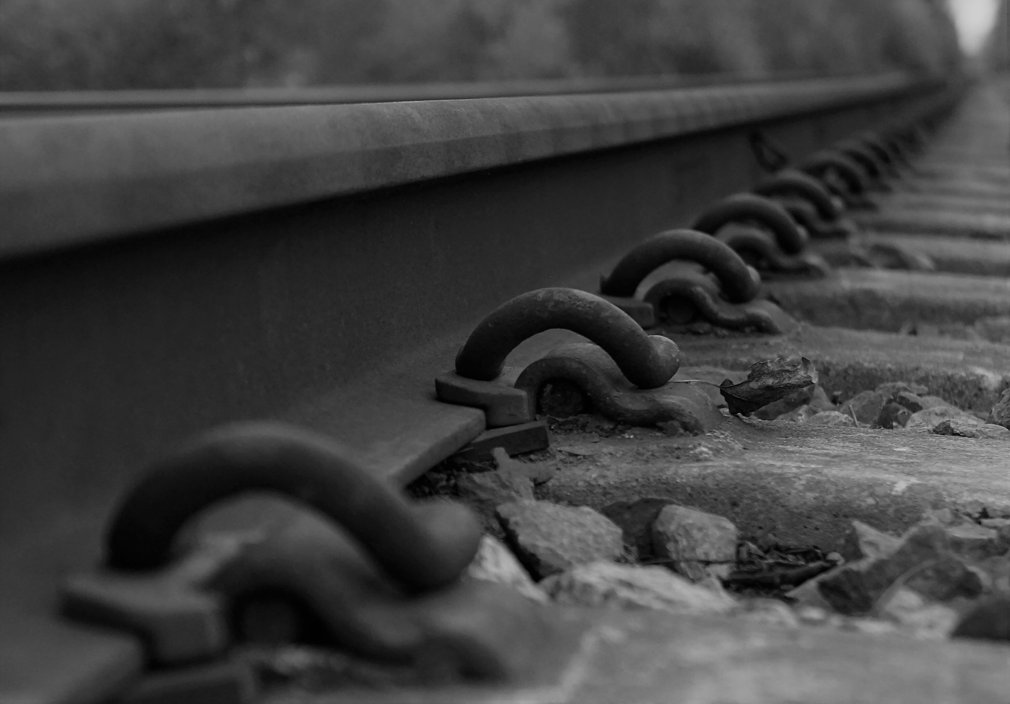 Sony E 18-55mm F3.5-5.6 OSS sample photo. Rails photography