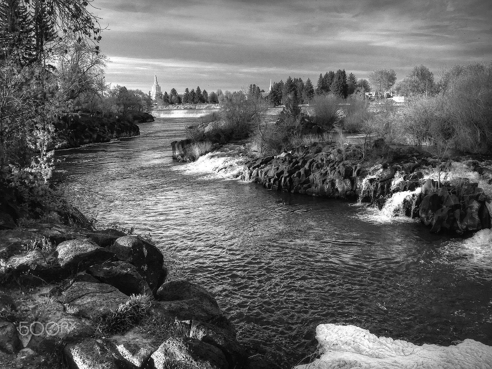Apple iPad sample photo. Mormon temple and snake river photography