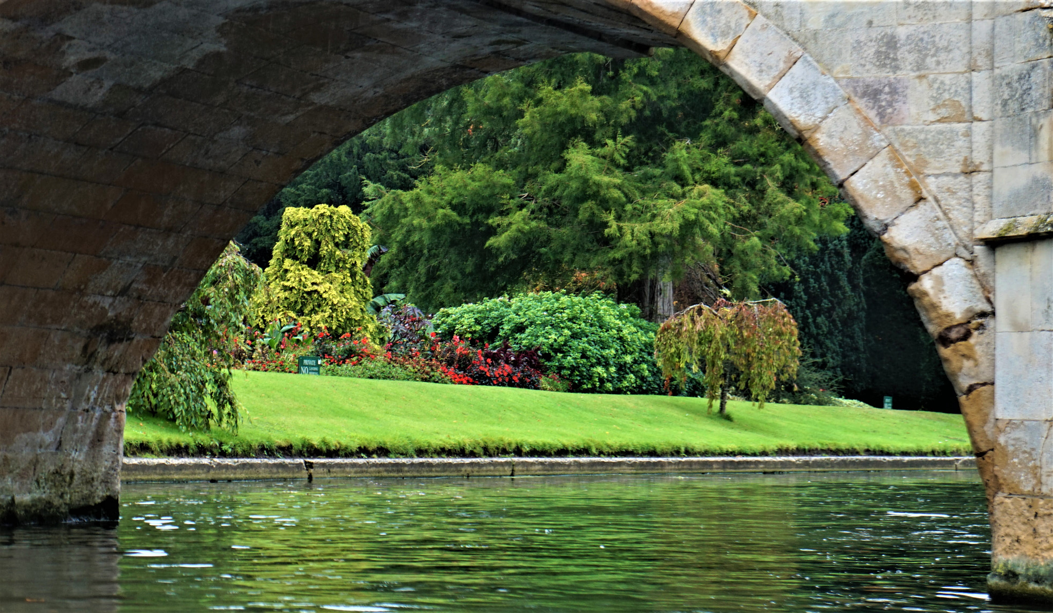 Sony Alpha a5000 (ILCE 5000) + Sony E 18-55mm F3.5-5.6 OSS sample photo. Under the bridge photography