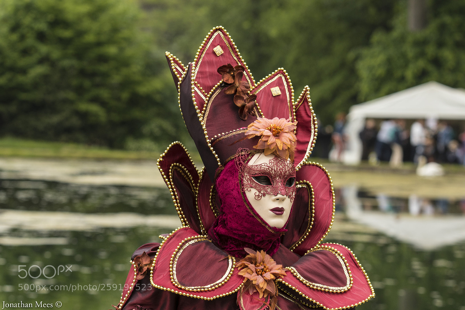 Canon EOS 7D Mark II sample photo. Women in red photography