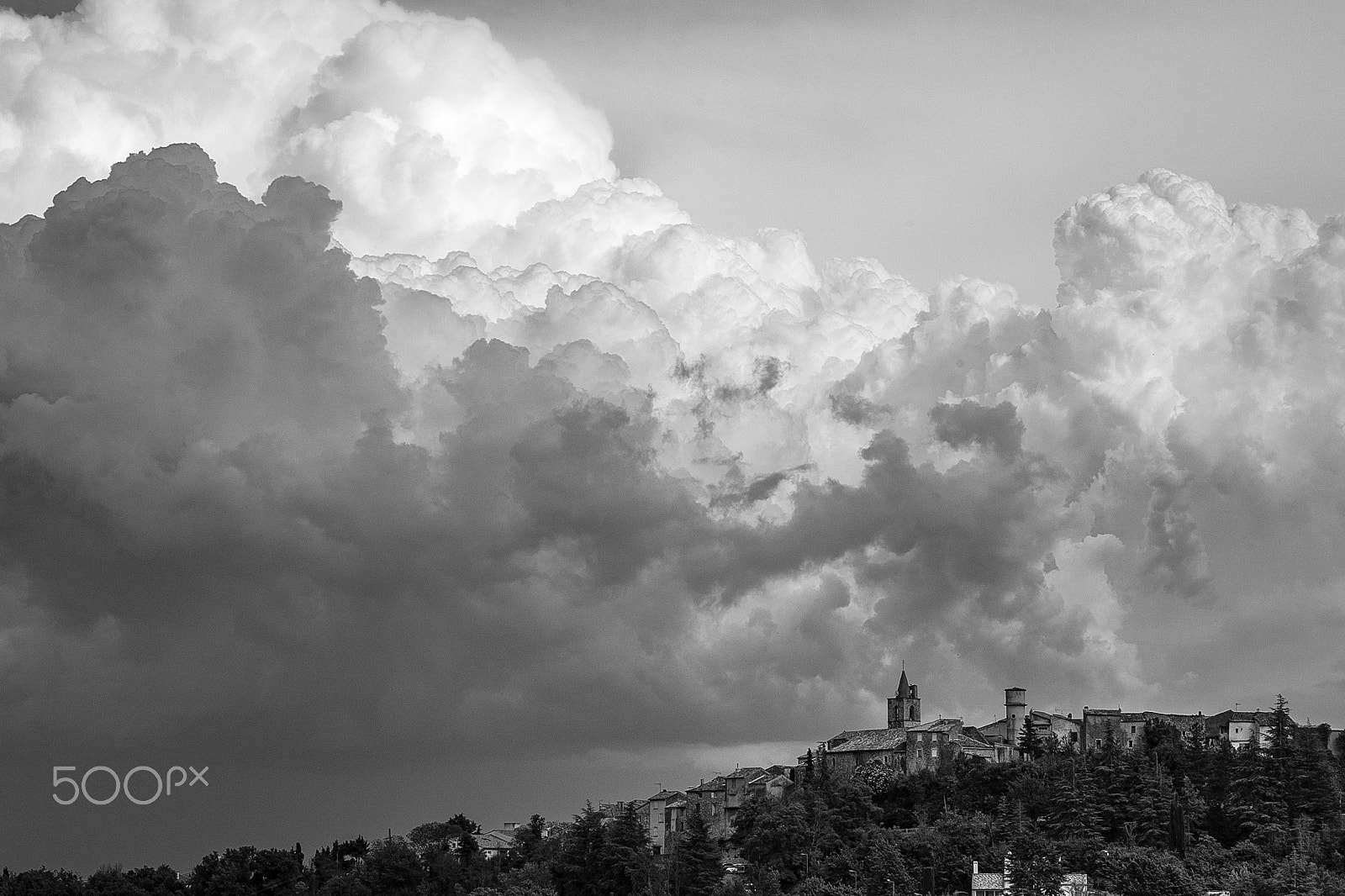 Canon EOS-1D Mark III sample photo. Storm over pierrevert photography