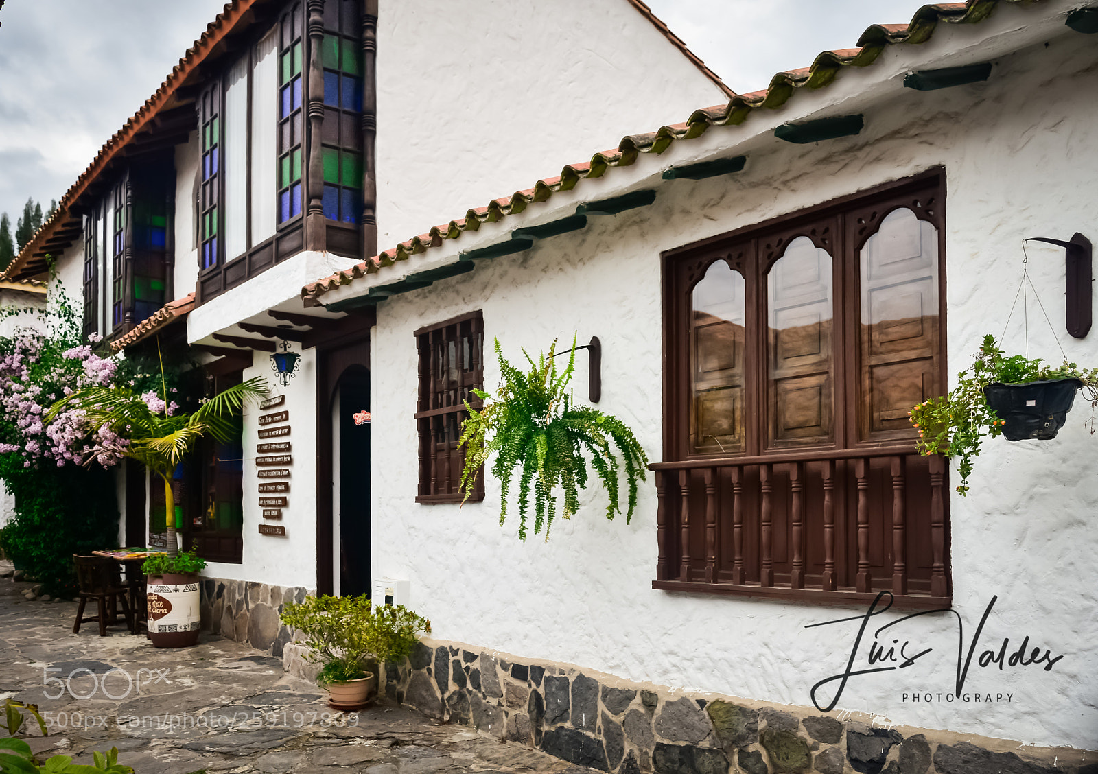 Nikon D7200 sample photo. Old stree photography