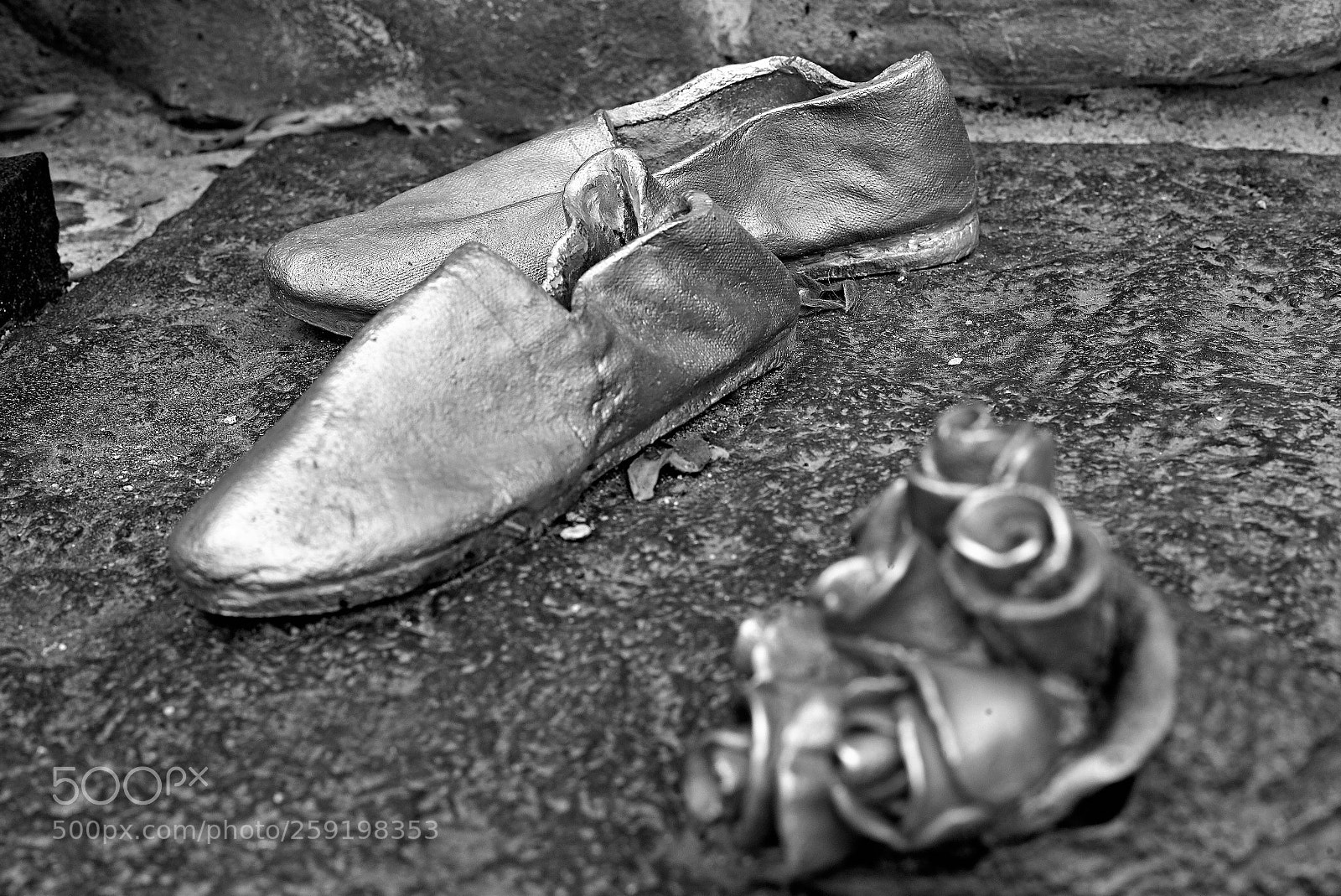Leica M (Typ 240) sample photo. Shoes photography
