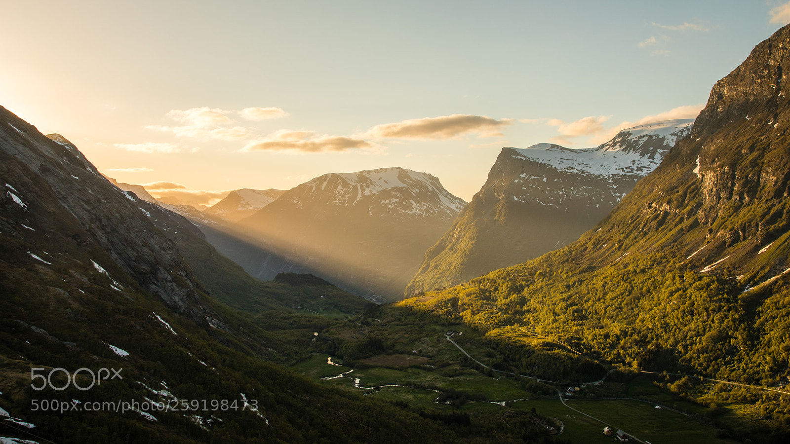Canon EOS 5D Mark IV sample photo. Geiranger photography