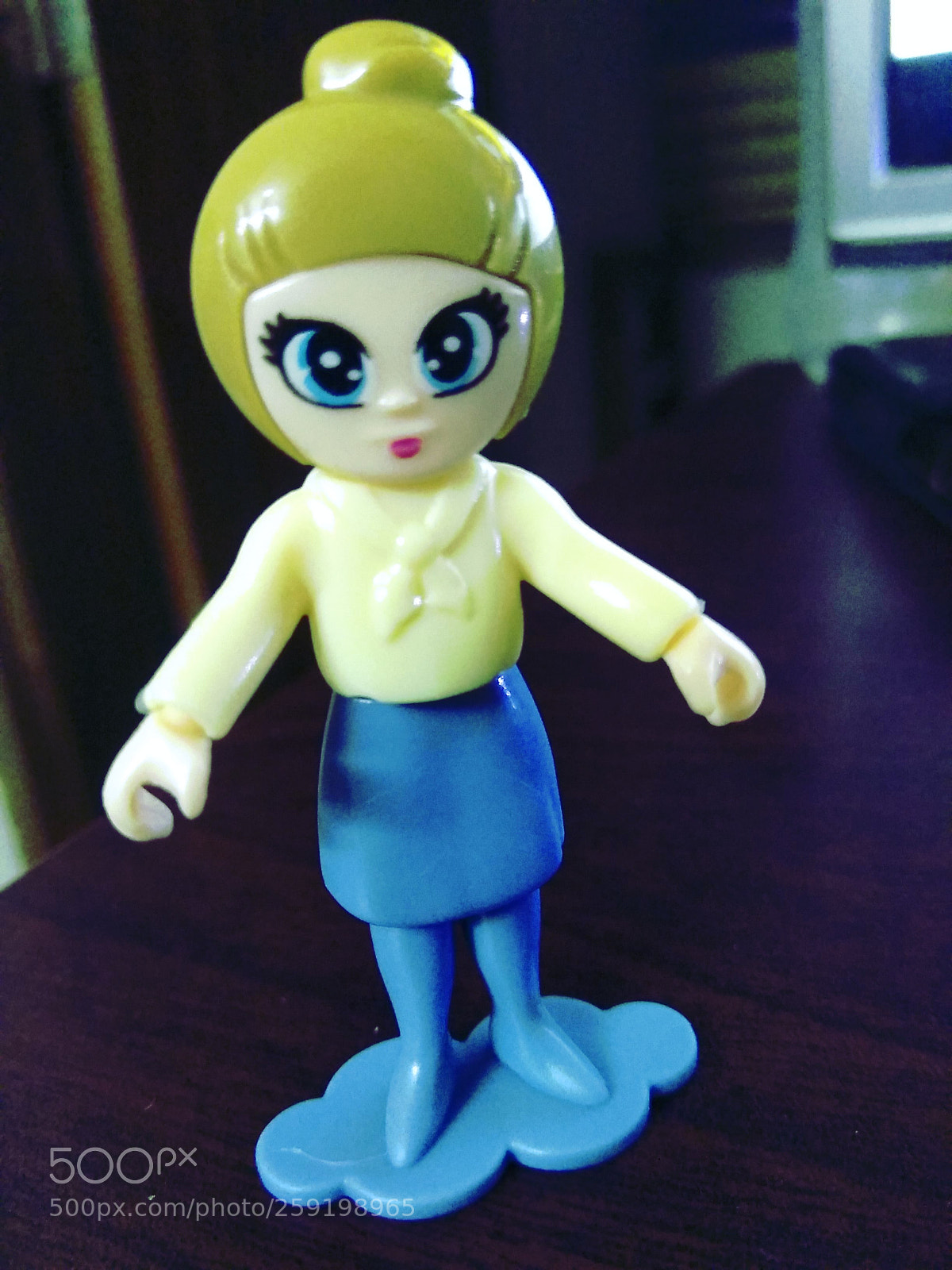Xiaomi Redmi Note 4 sample photo. Girl toy photography