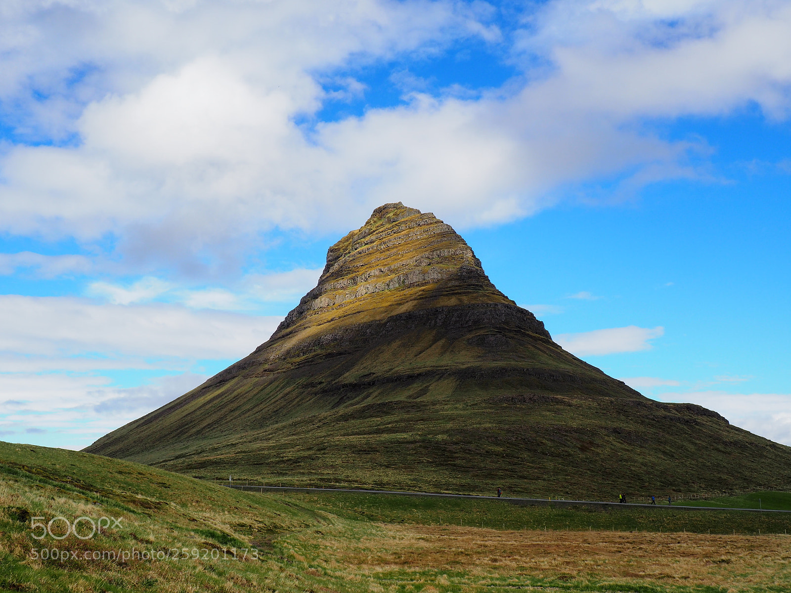 Olympus OM-D E-M10 II sample photo. Kirkjufell photography