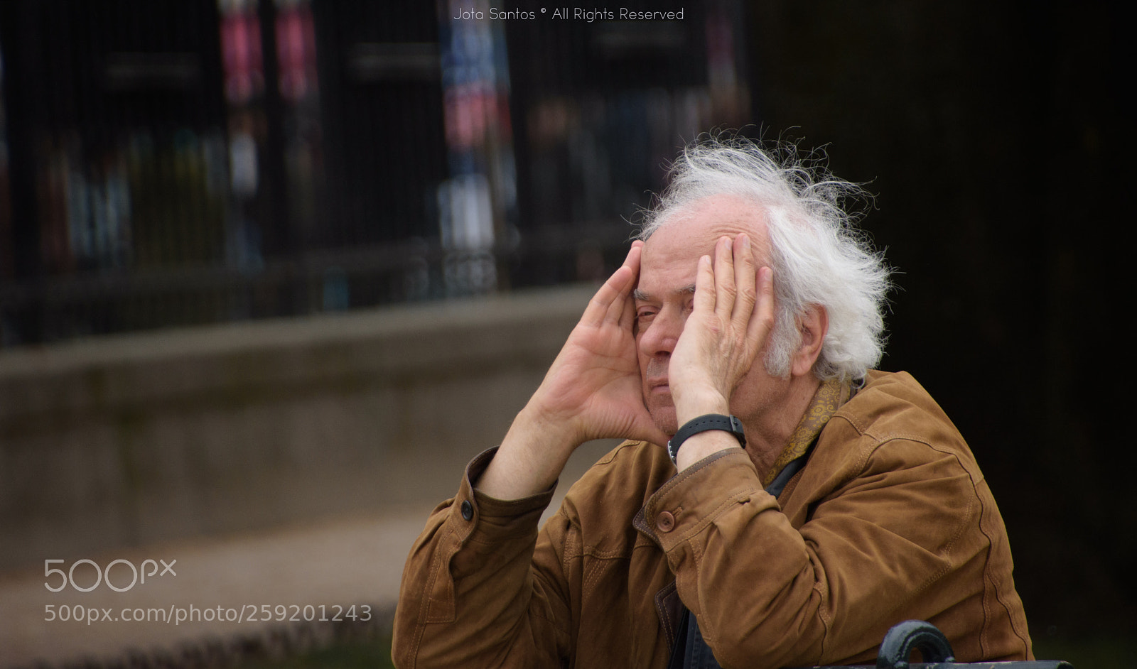 Nikon D7200 sample photo. Trying to think..... so photography