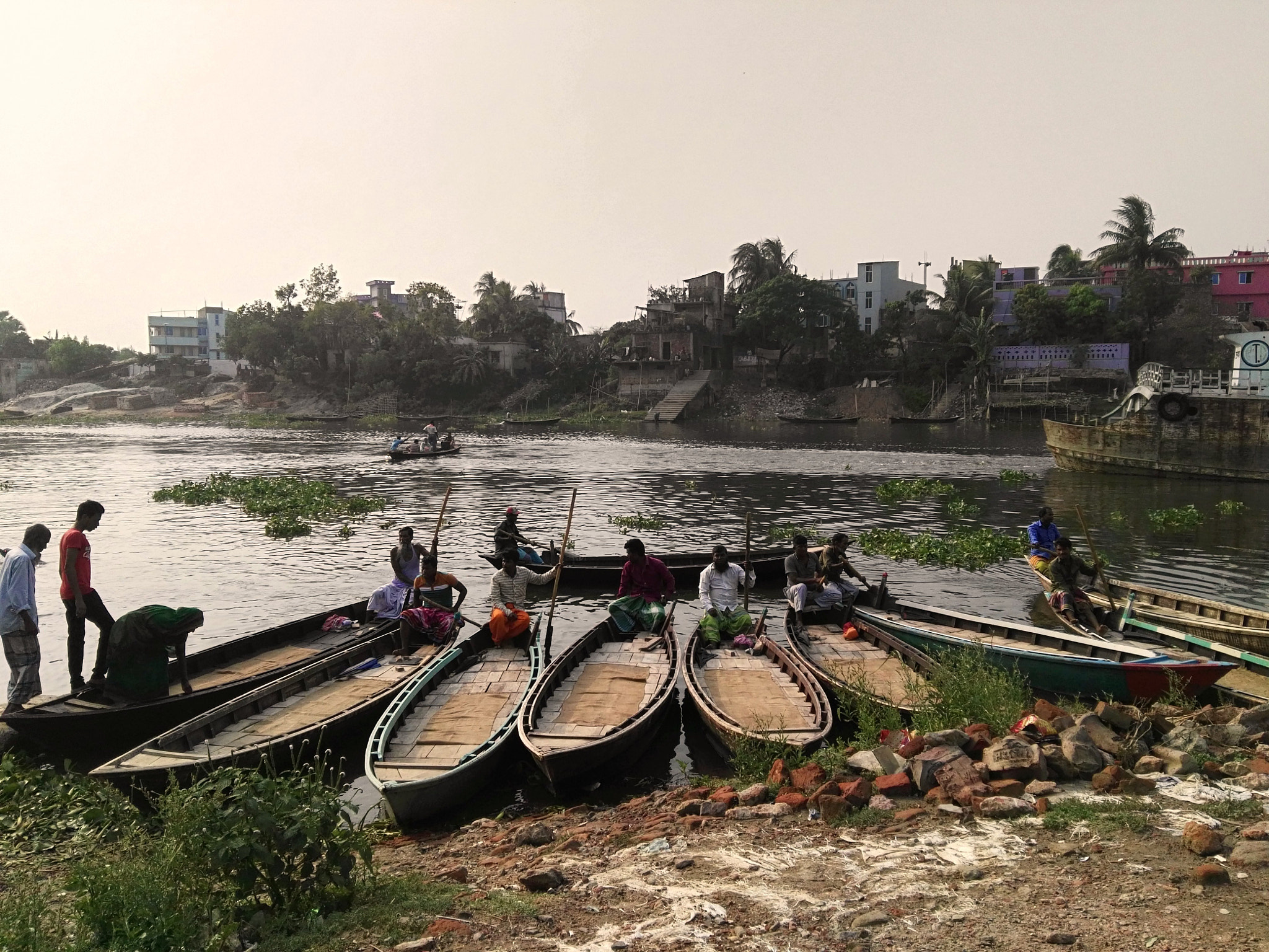 HUAWEI GX8 sample photo. Boat of life photography