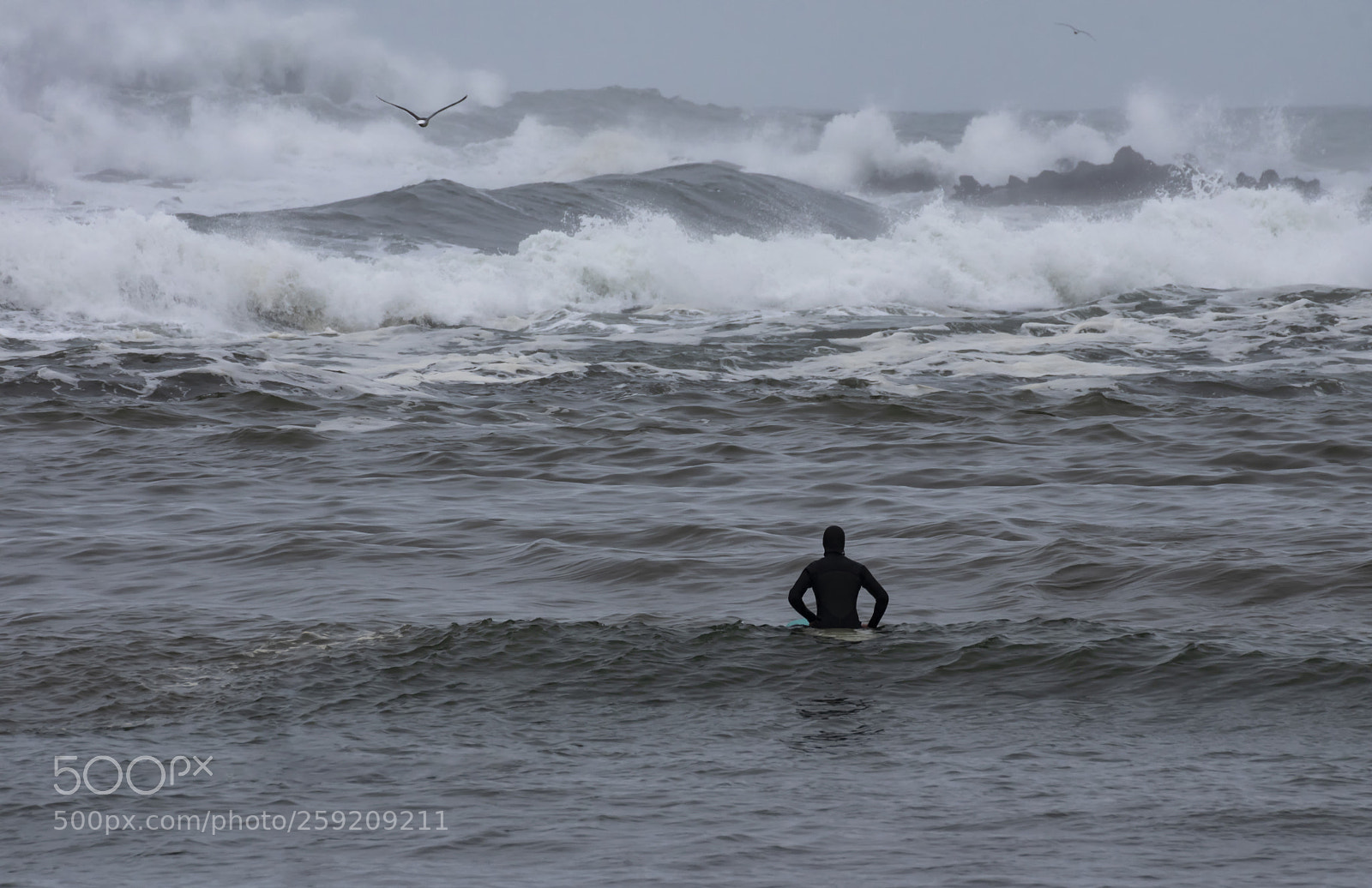Pentax K-3 sample photo. Wave watching surfer photography