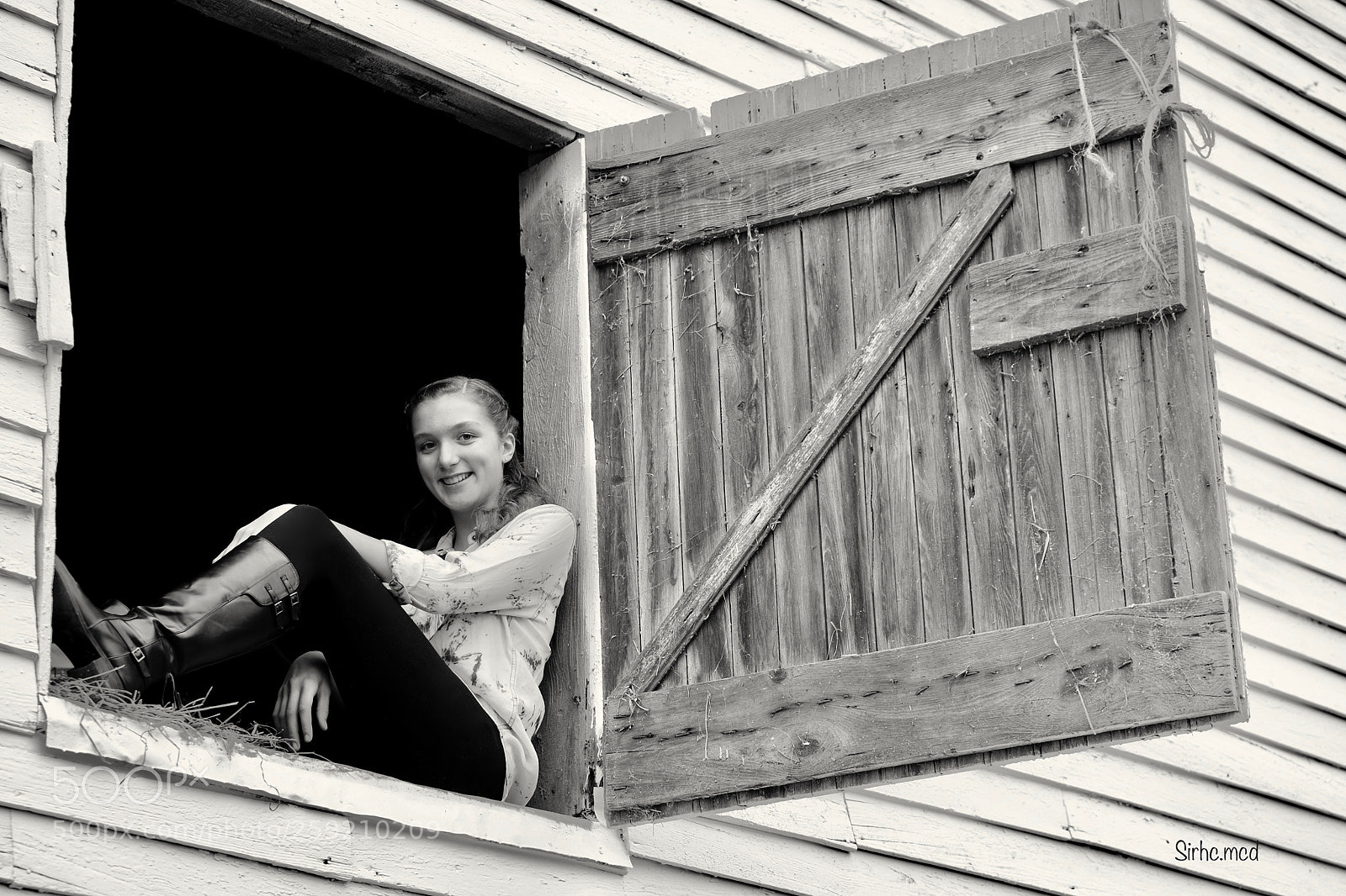 Fujifilm X-T1 sample photo. The barn photography