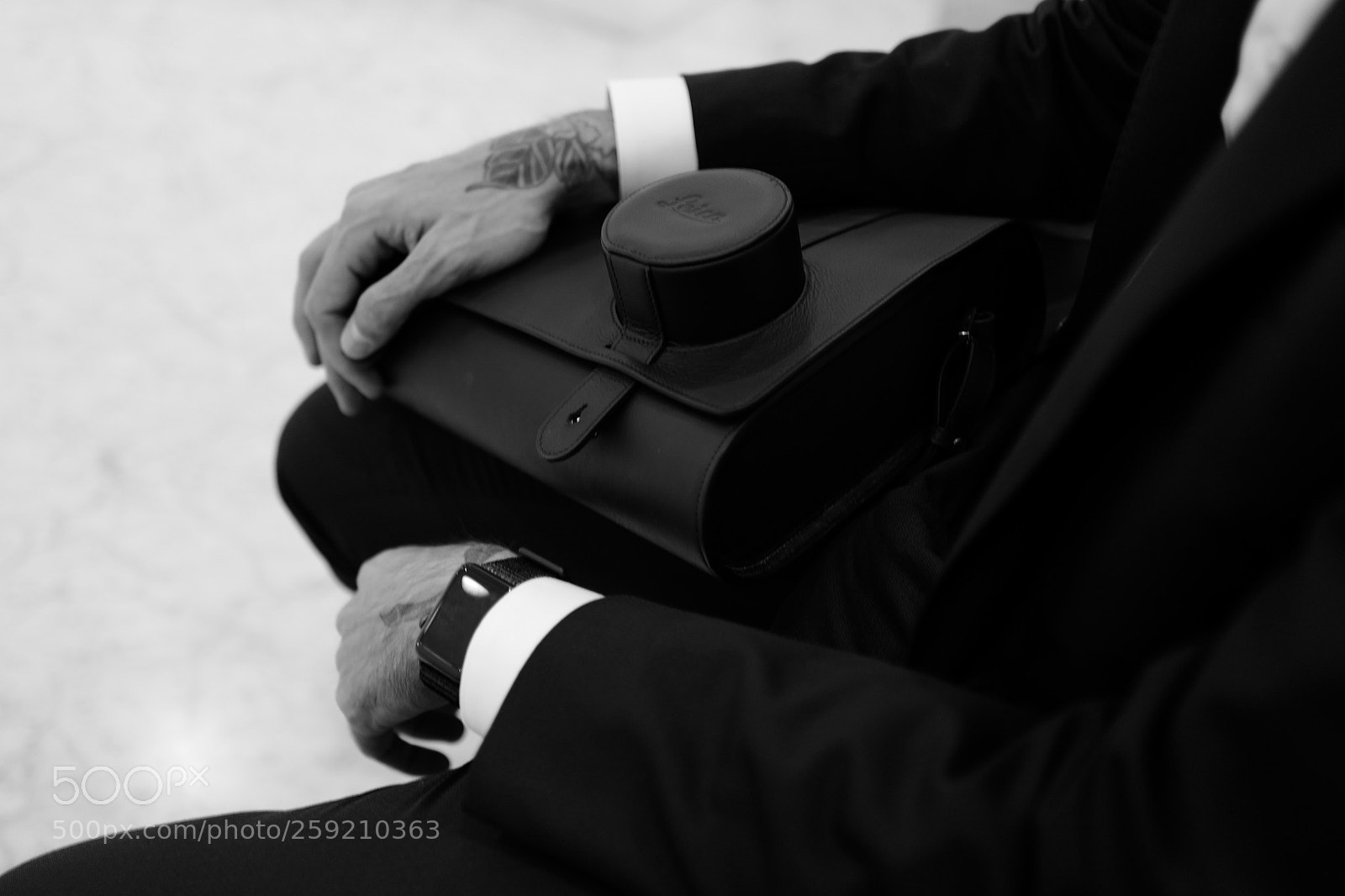 Leica Q (Typ 116) sample photo. Business man photography