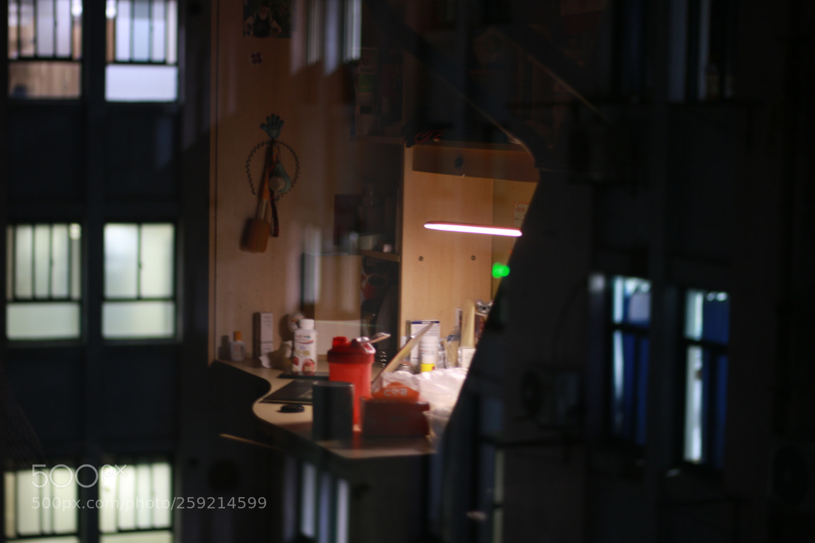 Canon EOS 70D + Canon EF 50mm F1.8 STM sample photo. Window at night photography