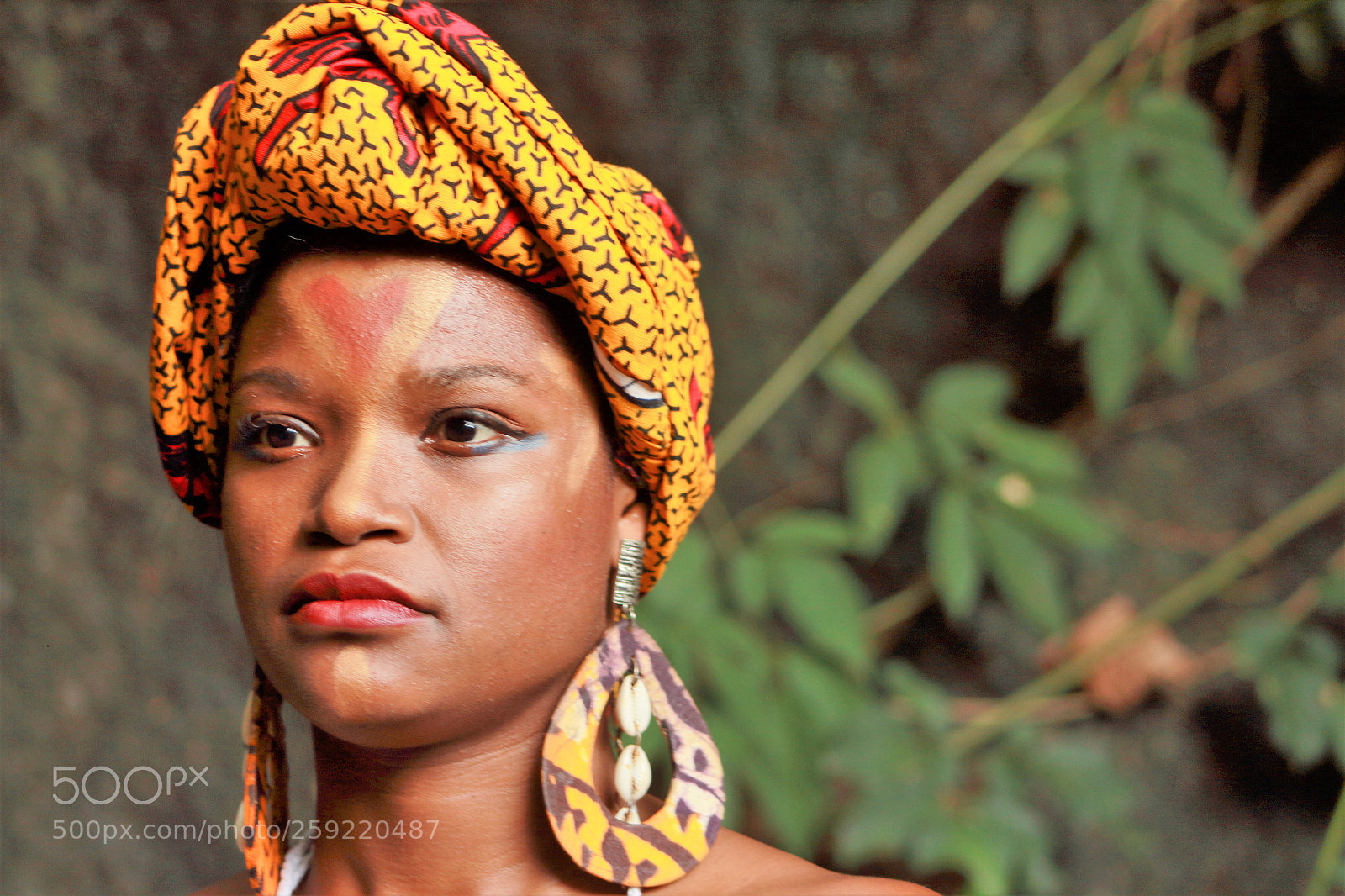 Canon EOS 1300D (EOS Rebel T6 / EOS Kiss X80) sample photo. African orishas  - oxossi photography