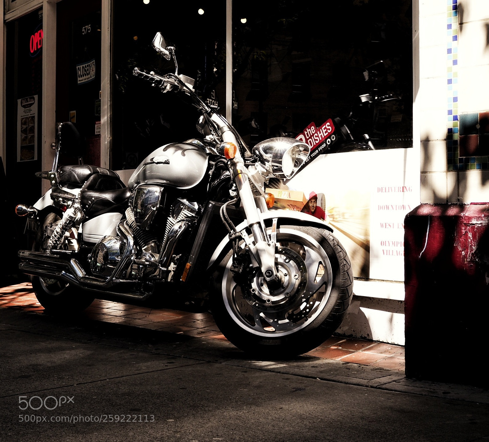 Olympus OM-D E-M5 II sample photo. Shadows hunting photography