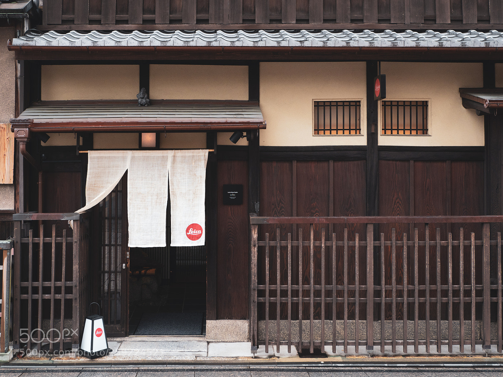 Olympus OM-D E-M1 Mark II sample photo. Leica store, kyoto photography