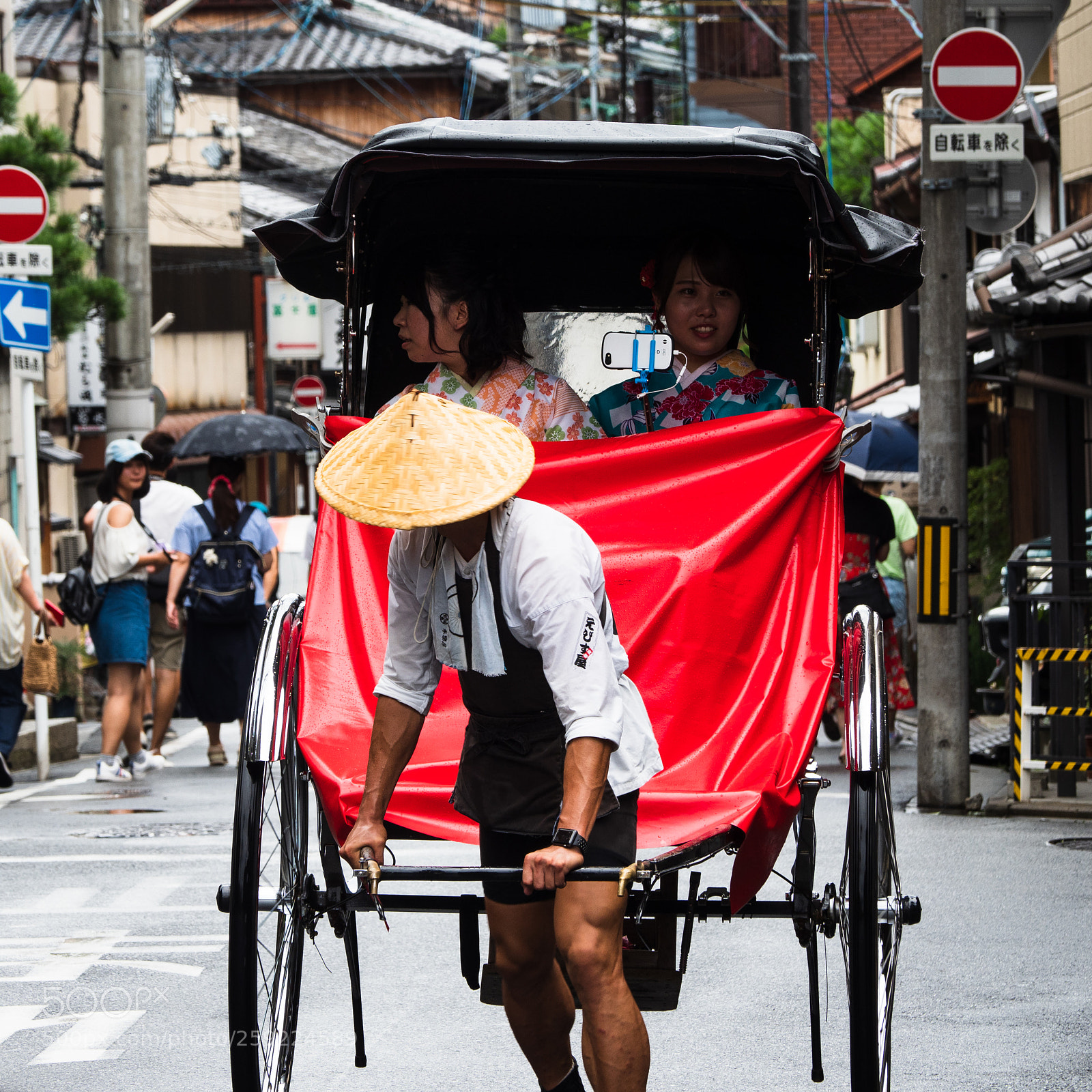Olympus OM-D E-M1 Mark II sample photo. 京都･東山祗園人力車 photography