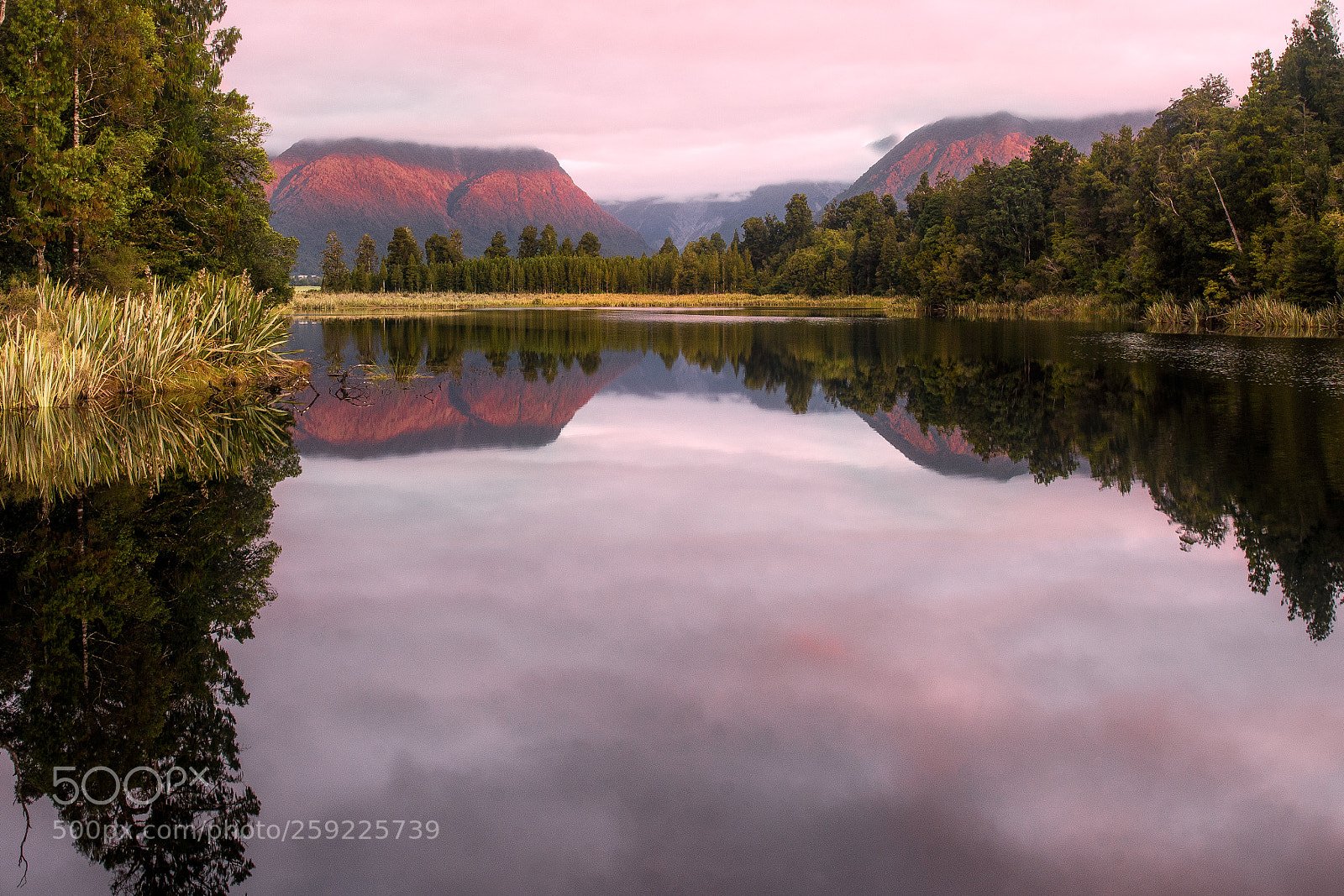 Sony a7R II sample photo. A cloudy lake matheson photography