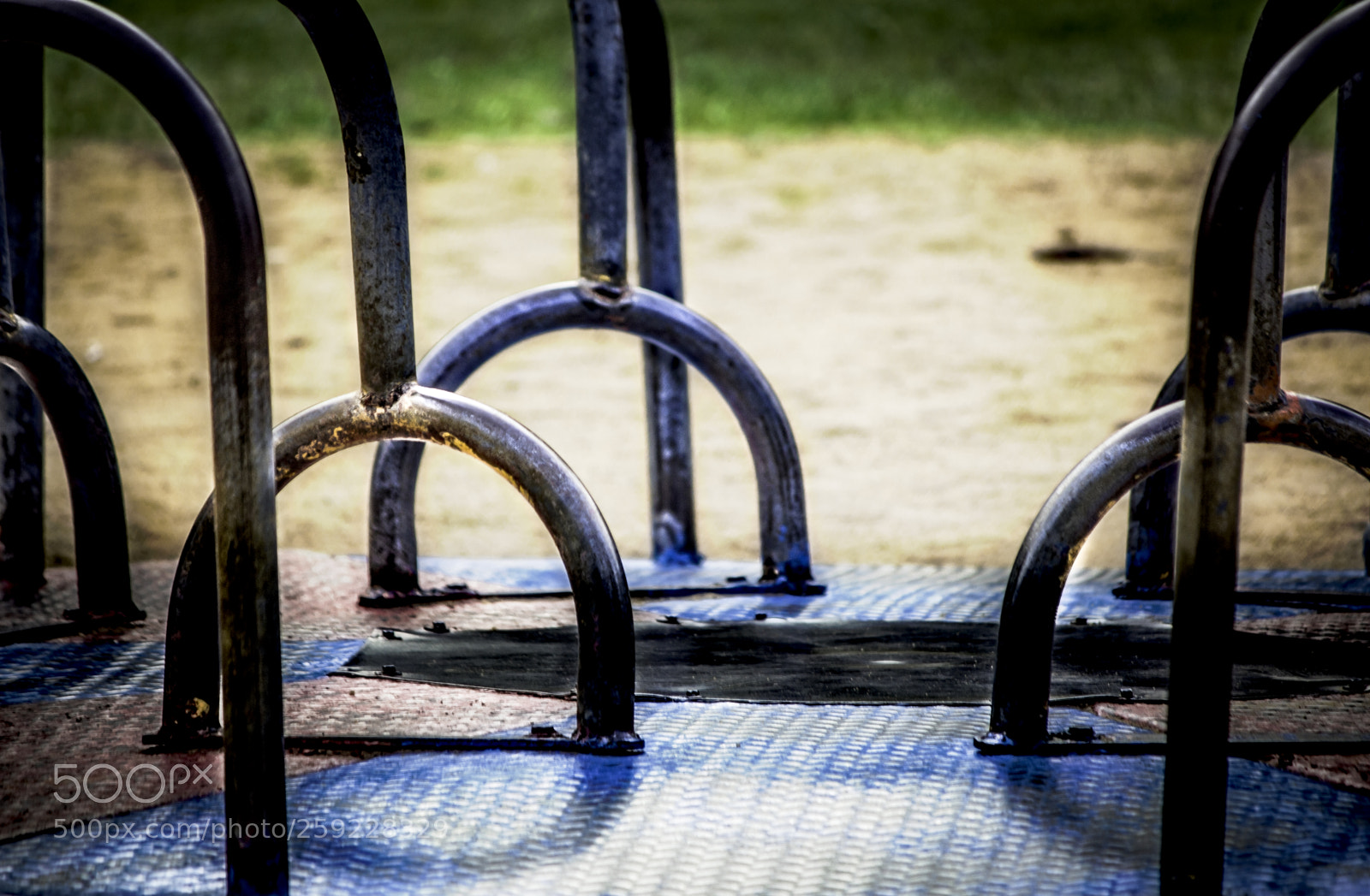 Canon EOS 650D (EOS Rebel T4i / EOS Kiss X6i) sample photo. Roundabout photography