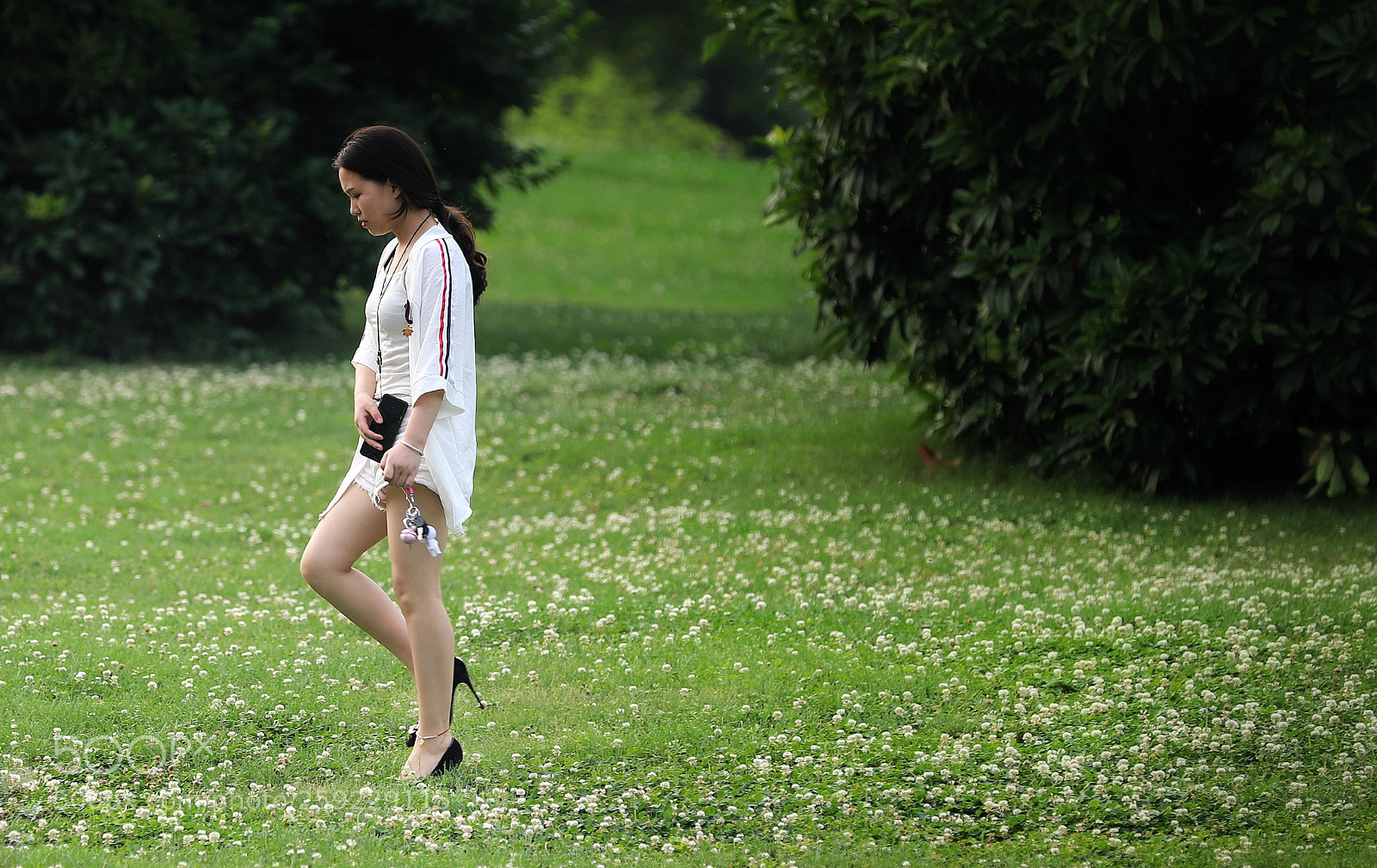 Canon EOS 6D Mark II sample photo. The white photography
