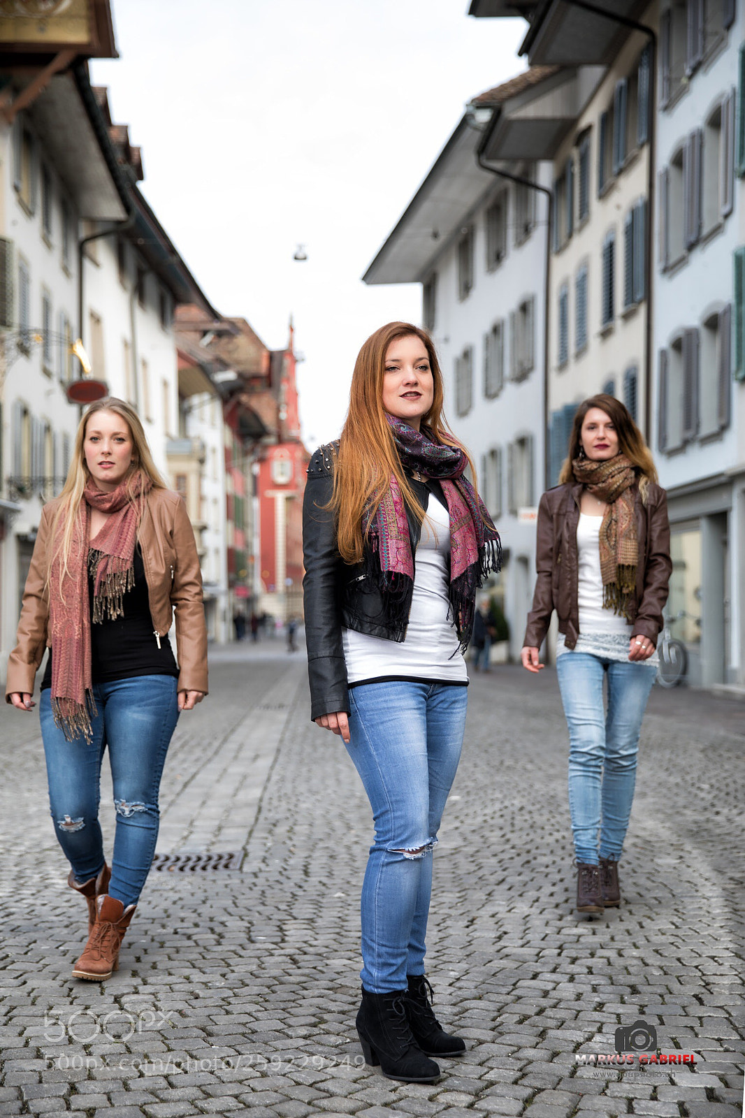 Canon EOS 5D Mark IV sample photo. Three girls photography