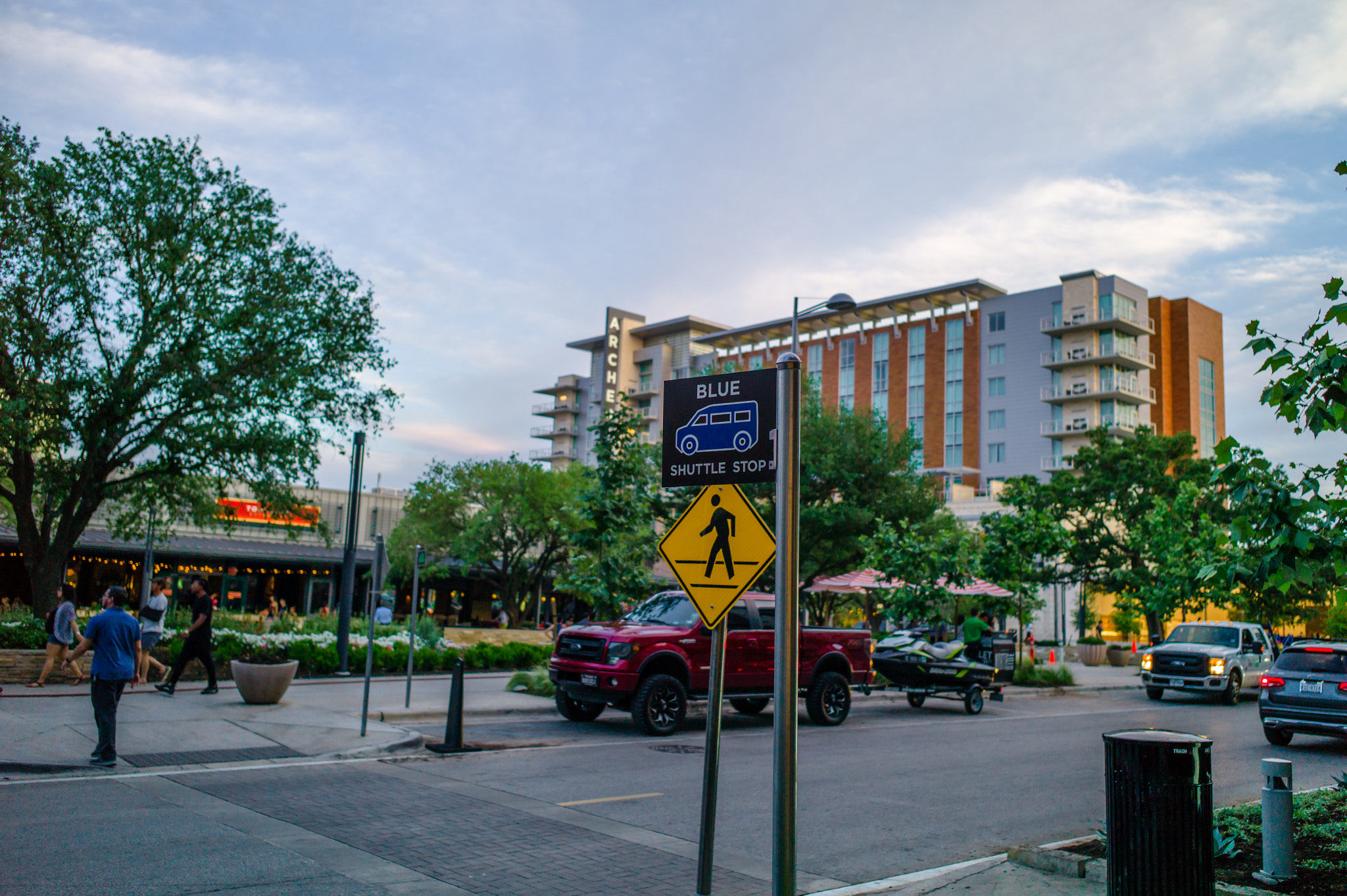 Leica M9 sample photo. Blue shuttle stop photography