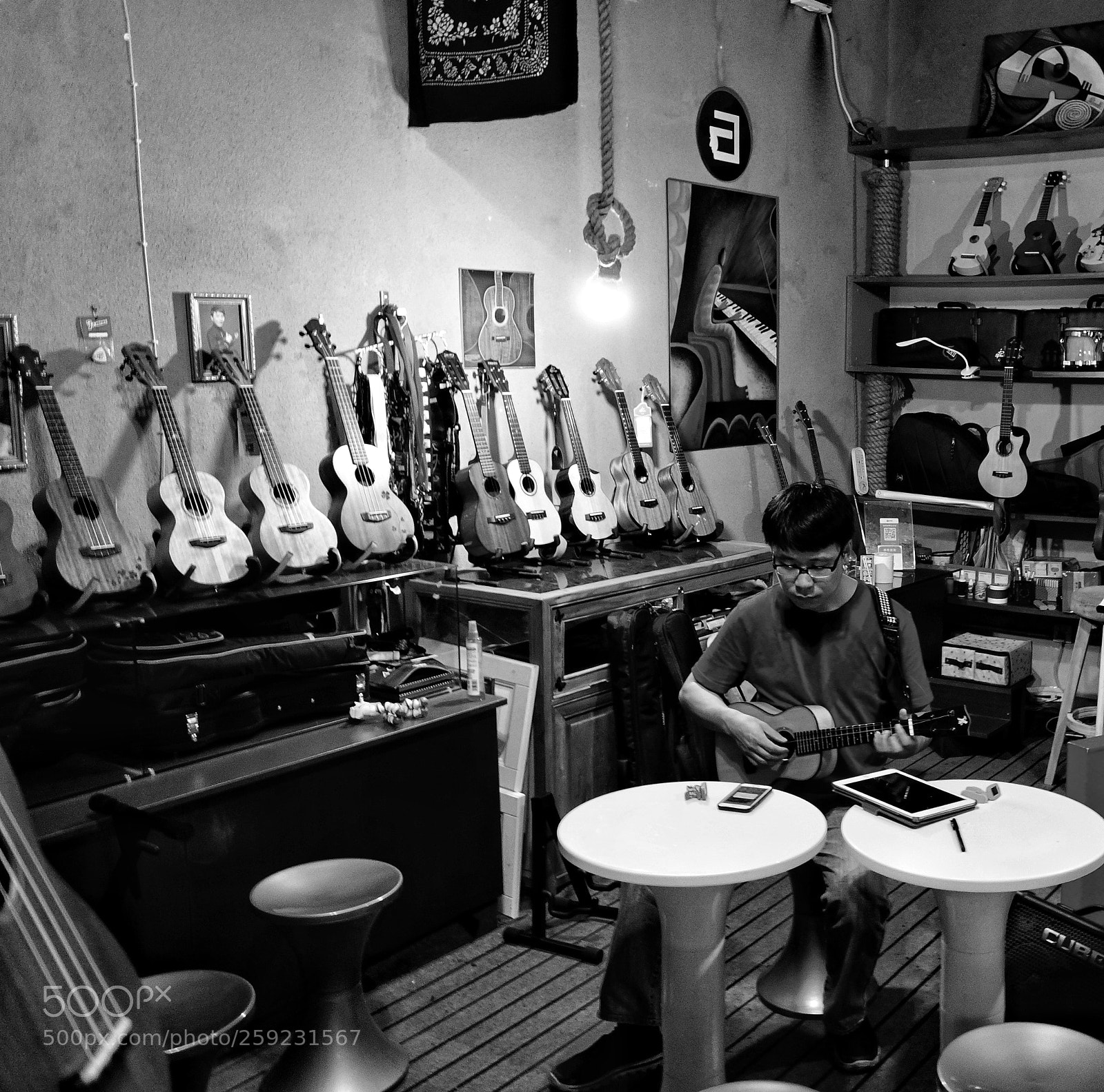 Sony Cyber-shot DSC-RX100 sample photo. Guitarist. photography