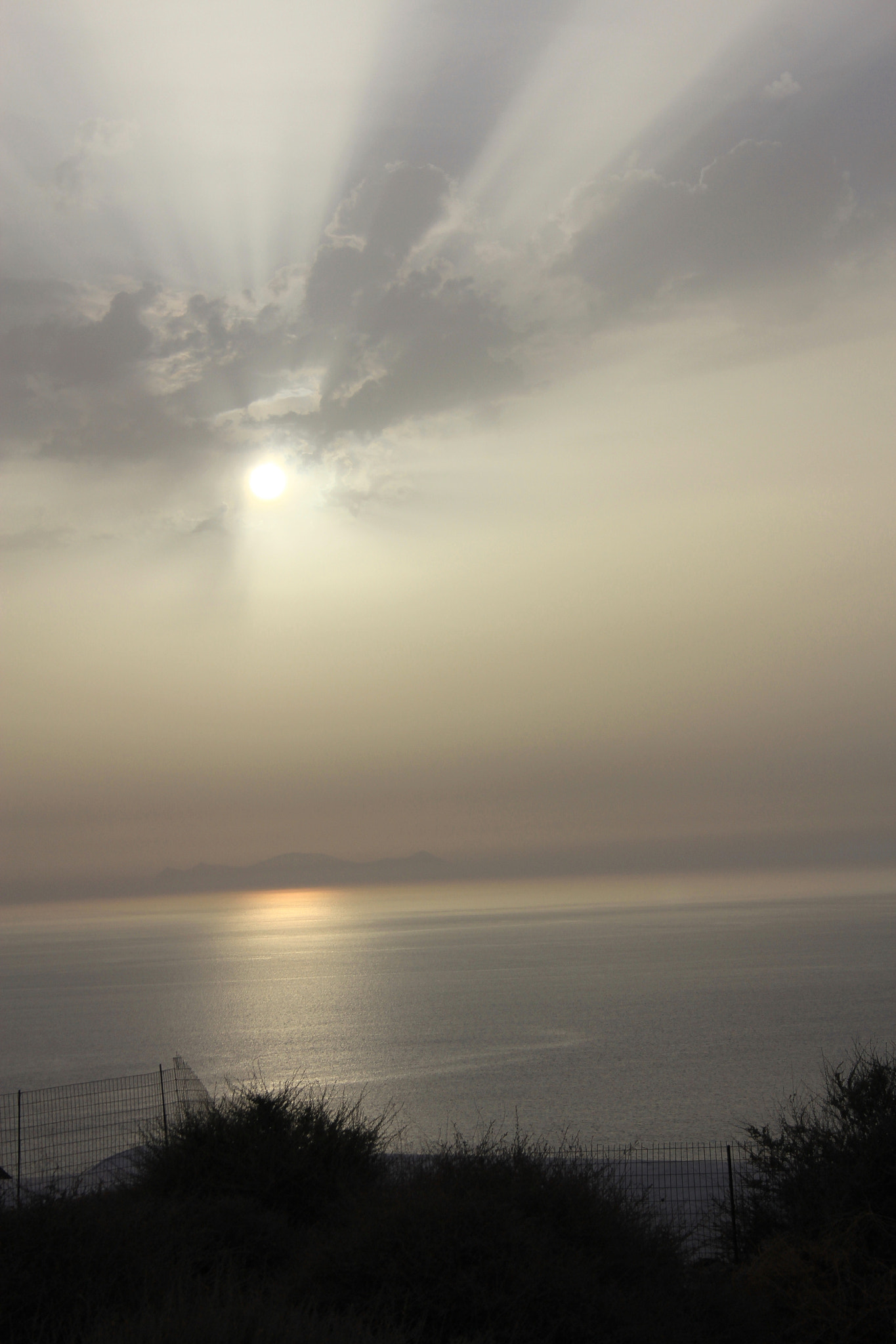 Canon EF-S 18-55mm F3.5-5.6 II sample photo. Santorin photography