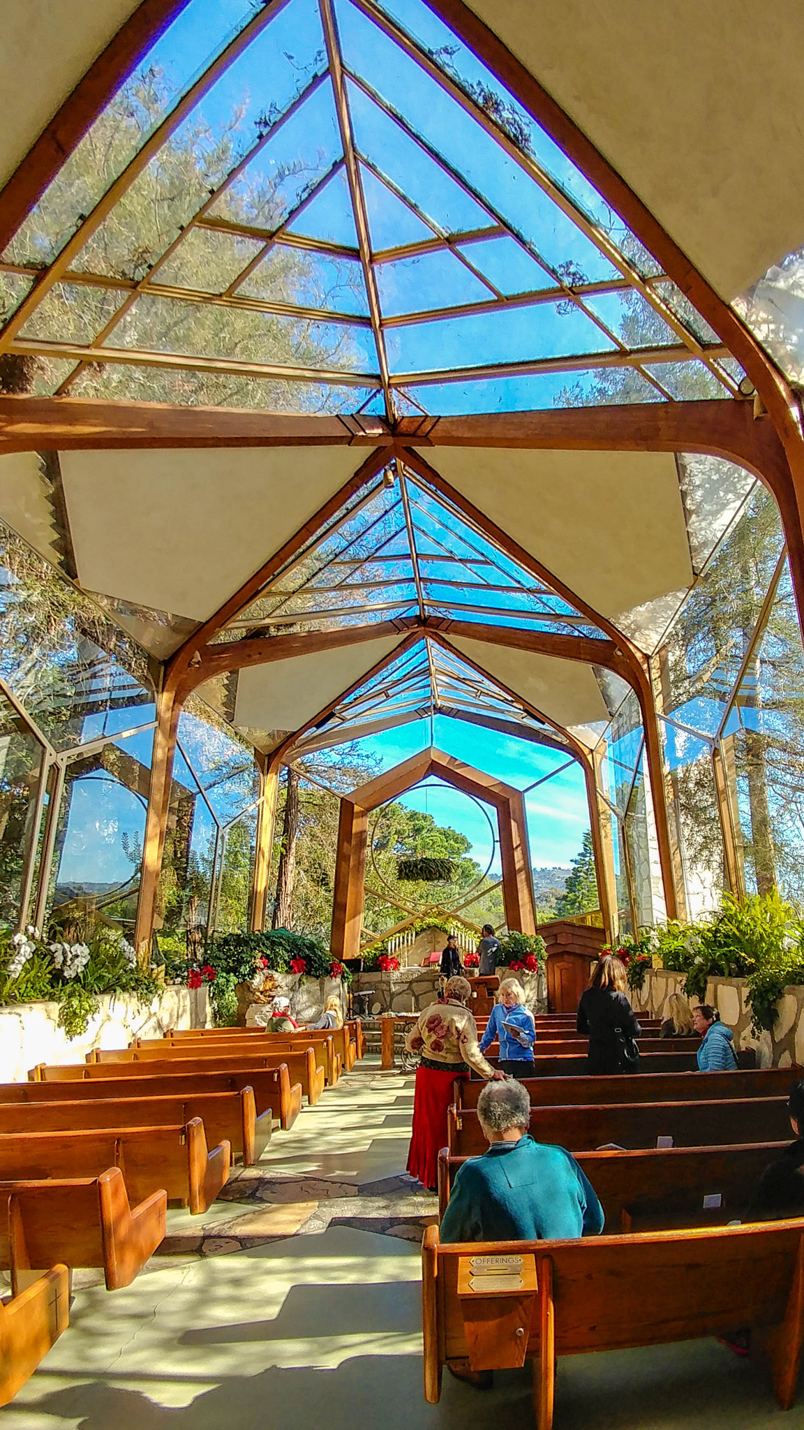LG V20 sample photo. The glass chapel interior photography