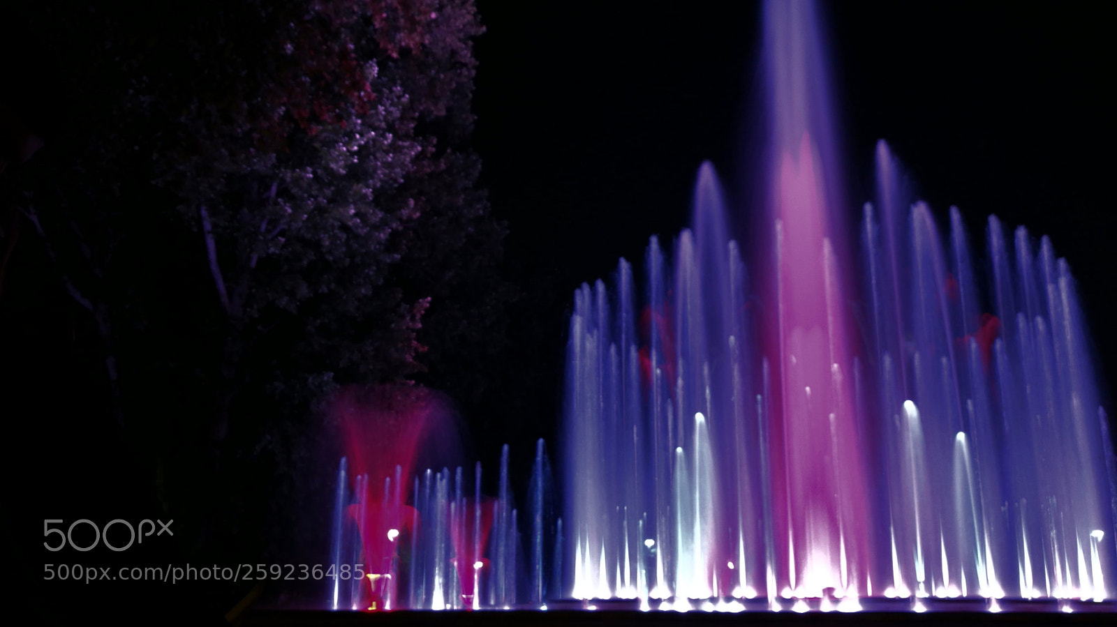 HUAWEI P9 sample photo. Dancing with the lights photography