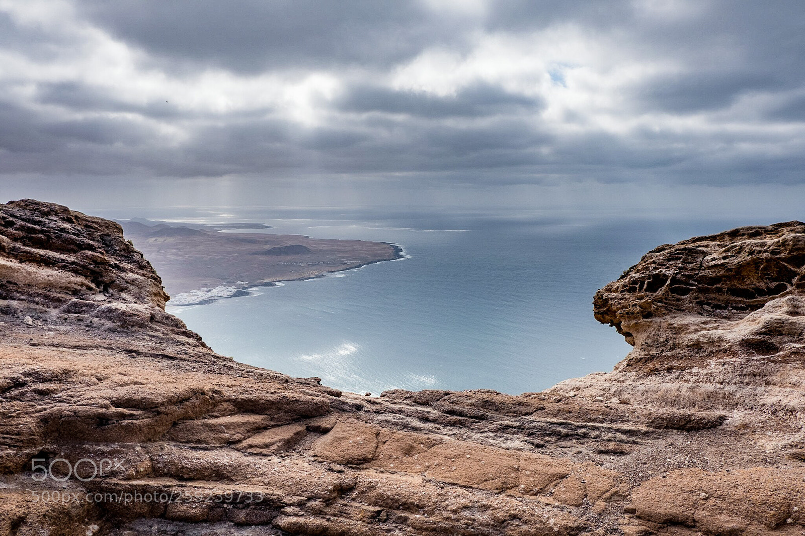 Fujifilm X-T20 sample photo. Through the rocks photography